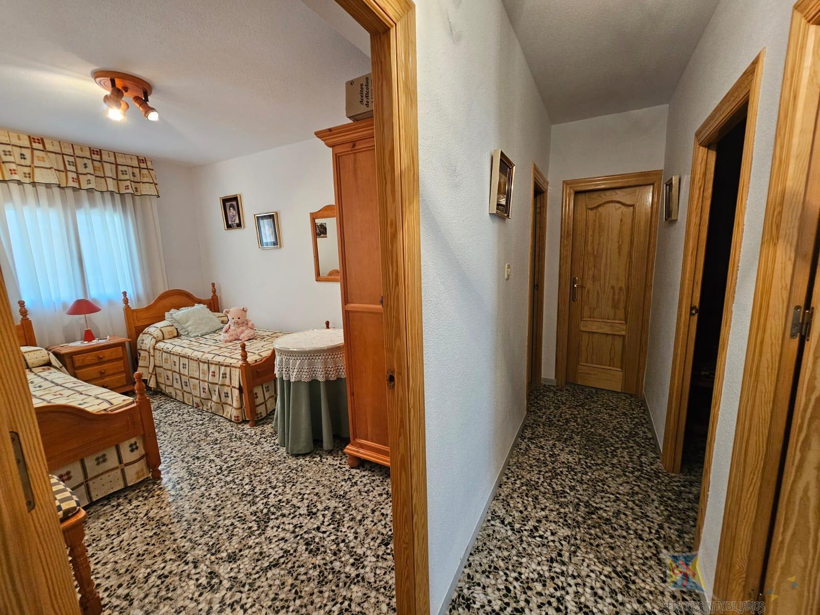For sale of flat in Paterna del Rio
