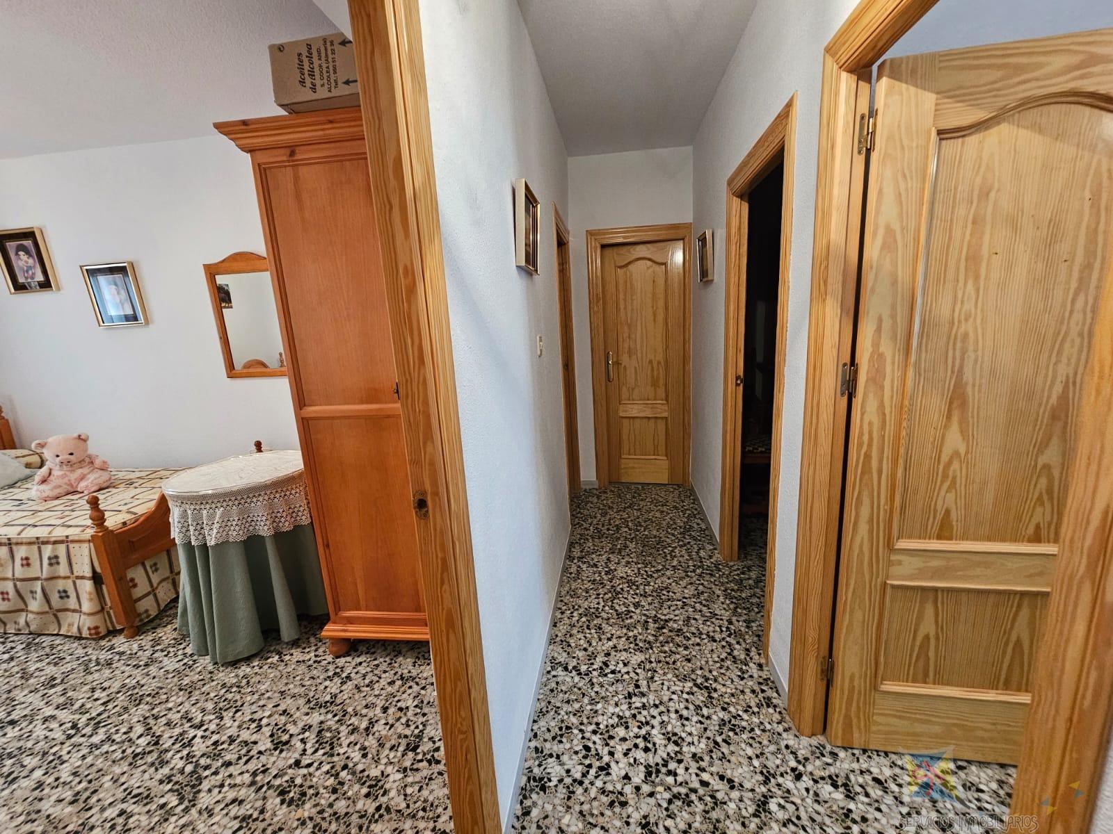 For sale of flat in Paterna del Rio