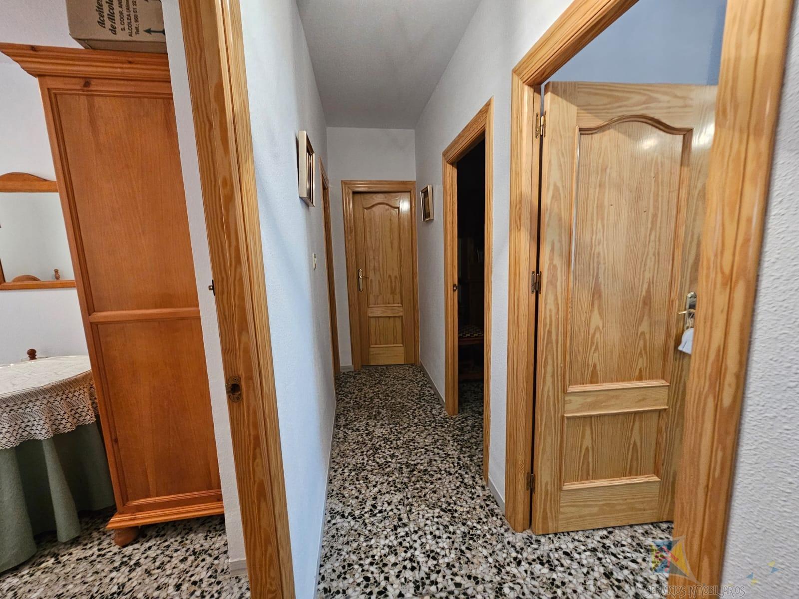 For sale of flat in Paterna del Rio