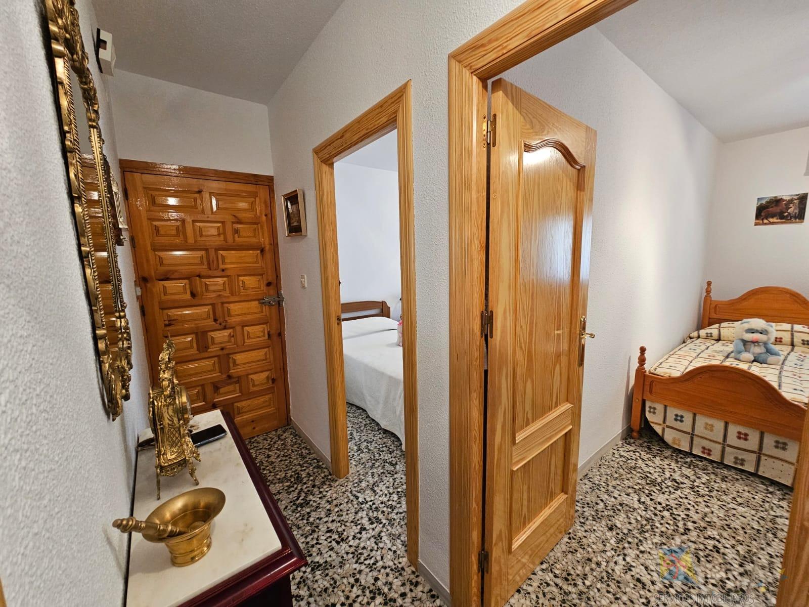 For sale of flat in Paterna del Rio