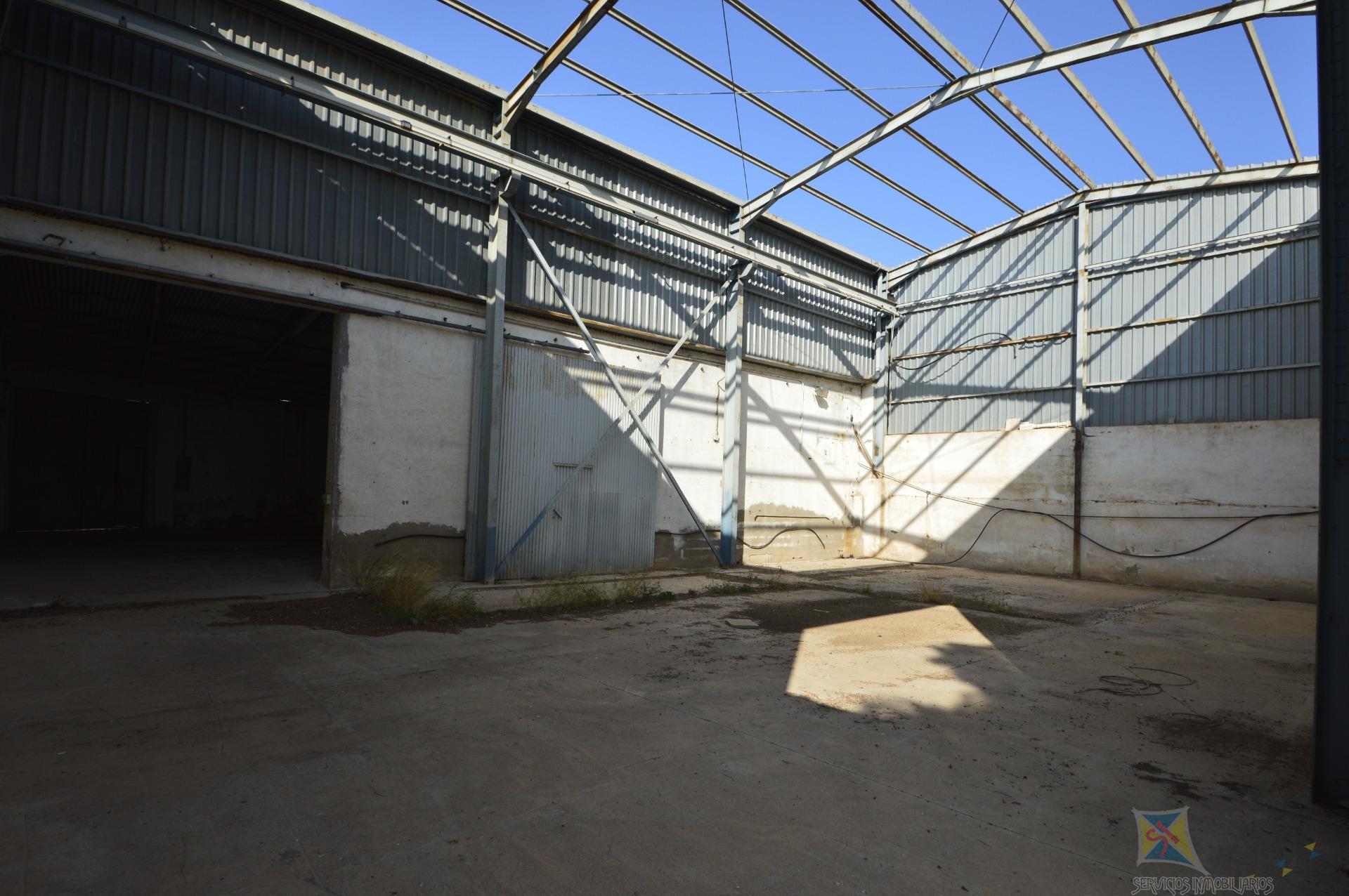 For sale of industrial plant/warehouse in La Mojonera