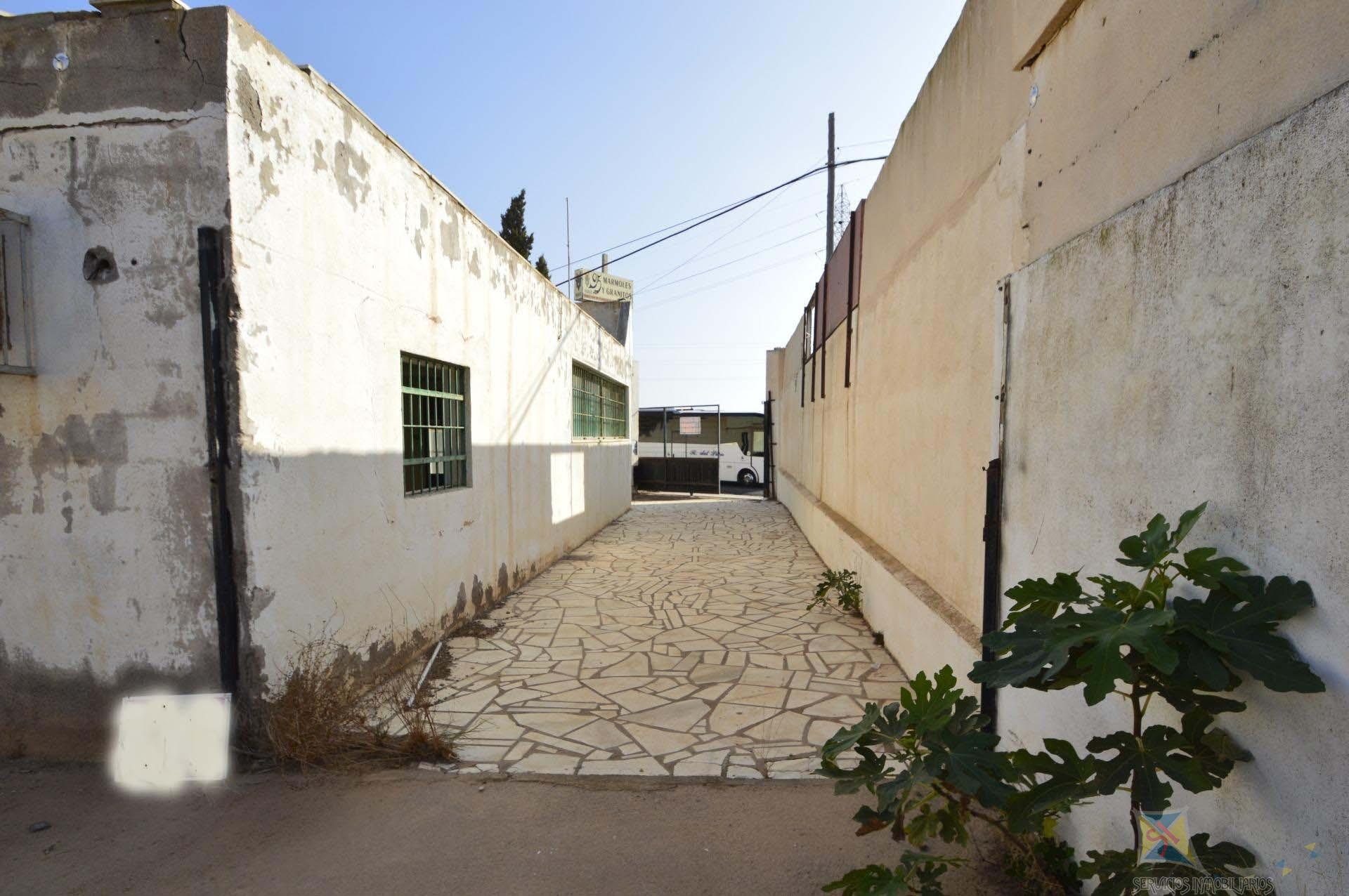 For sale of industrial plant/warehouse in La Mojonera