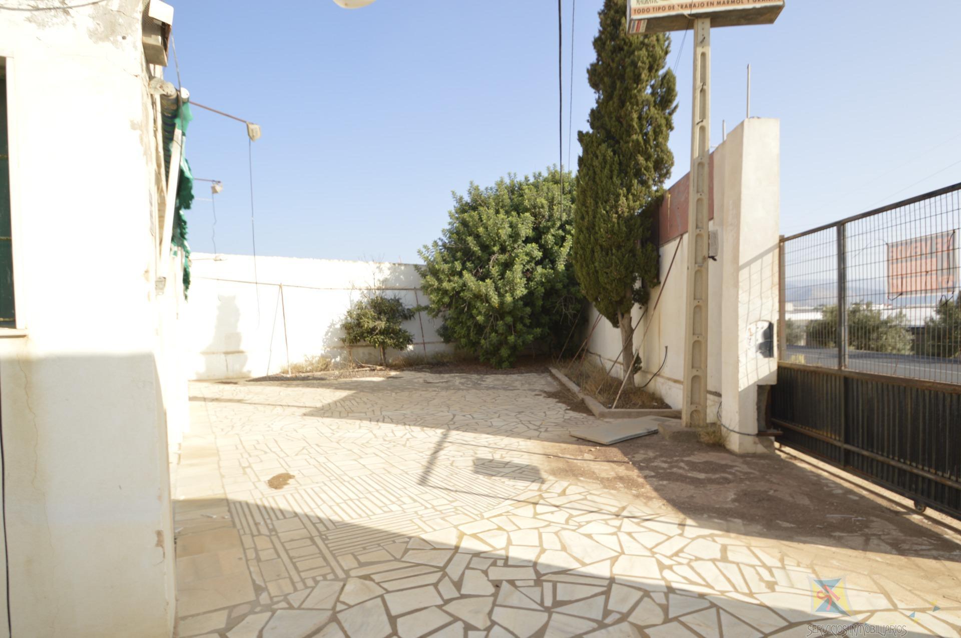 For sale of industrial plant/warehouse in La Mojonera