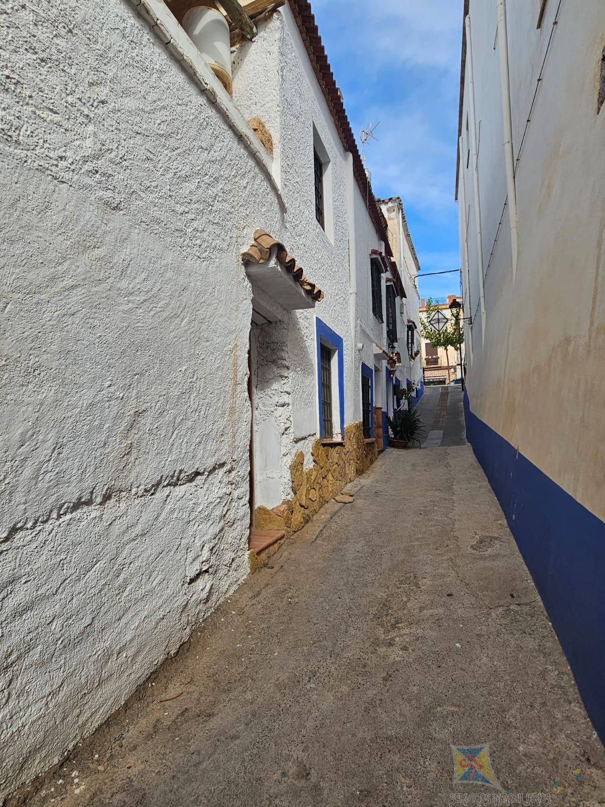 For sale of house in Láujar de Andarax