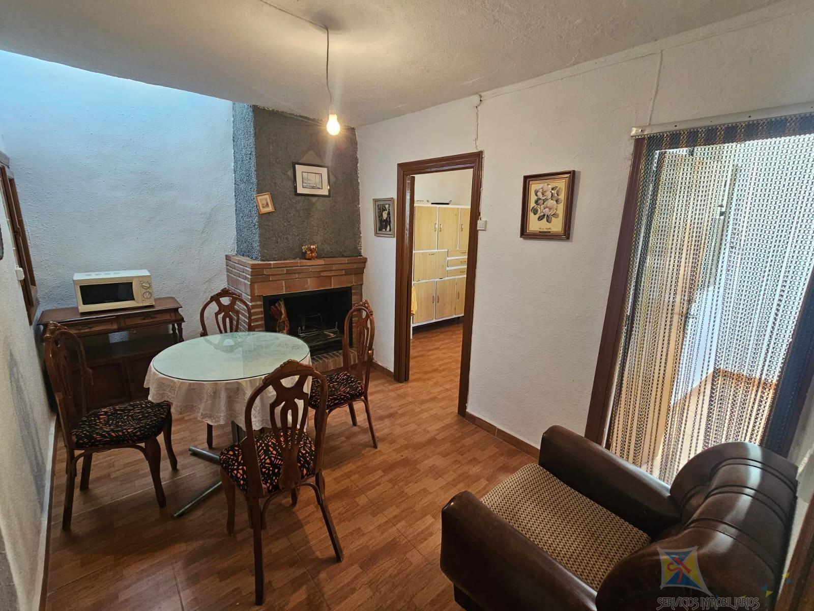 For sale of house in Láujar de Andarax
