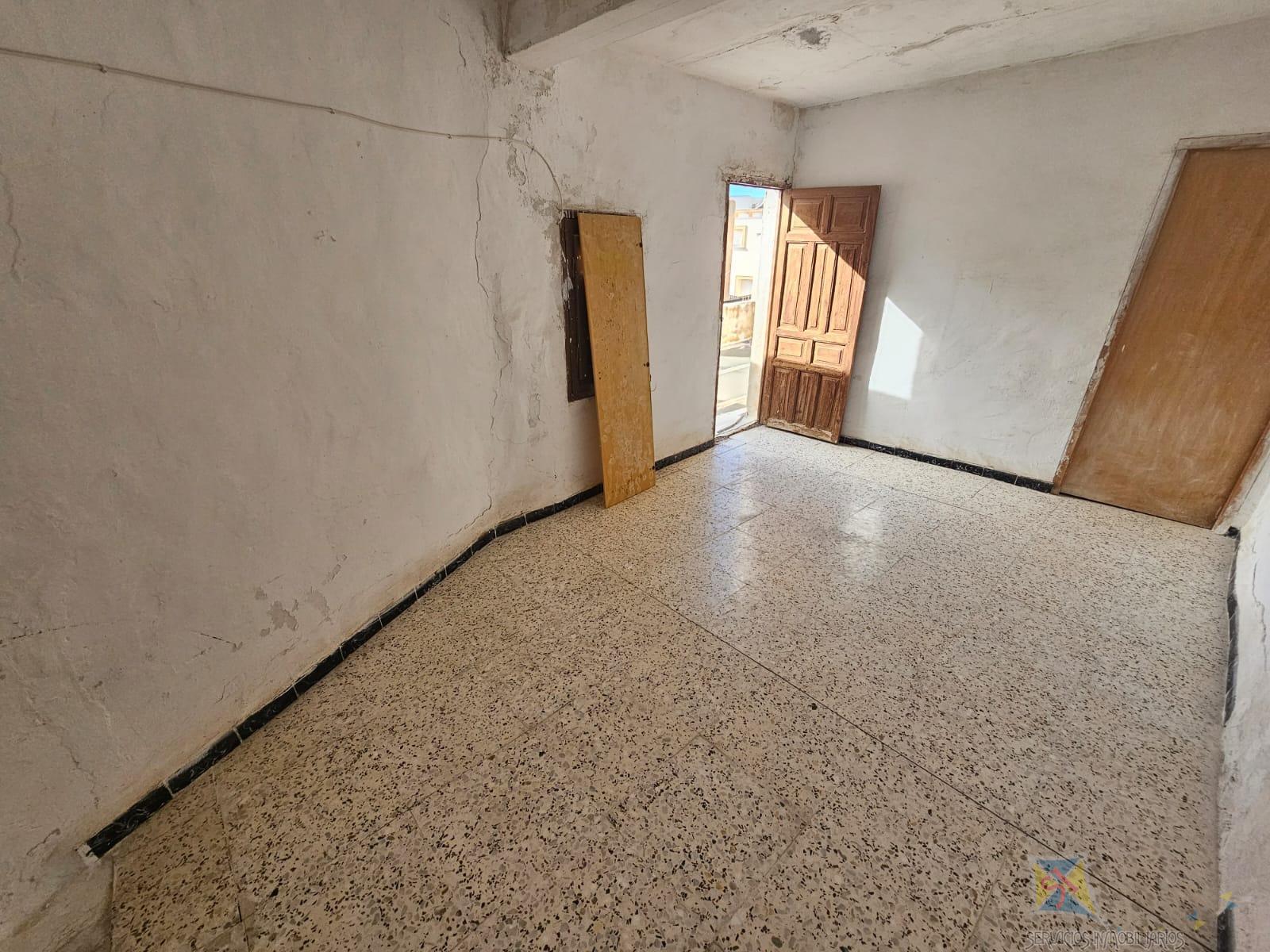 For sale of house in Láujar de Andarax