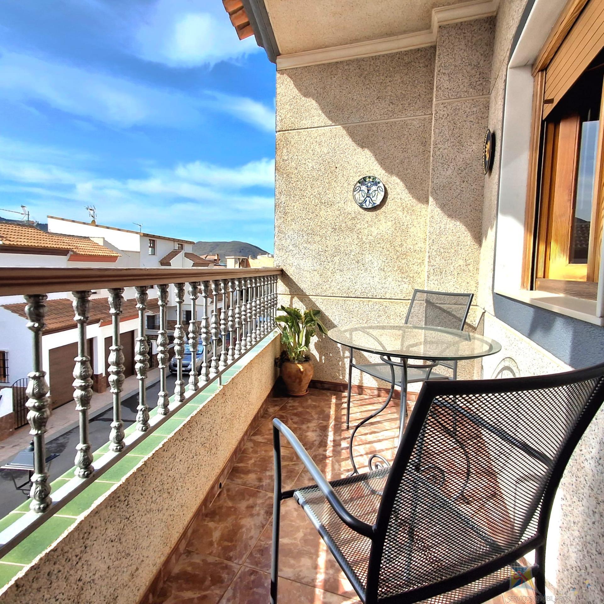 For sale of house in Láujar de Andarax
