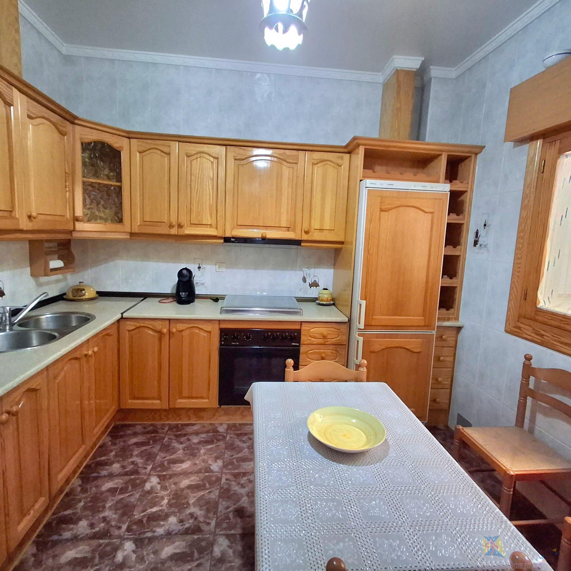 For sale of house in Láujar de Andarax