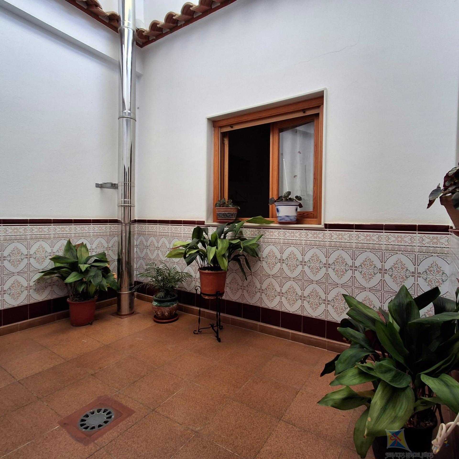 For sale of house in Láujar de Andarax