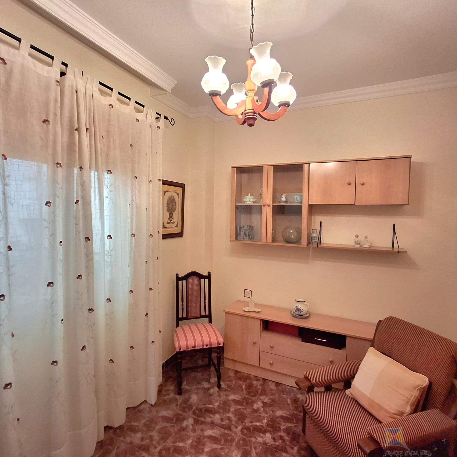 For sale of house in Láujar de Andarax