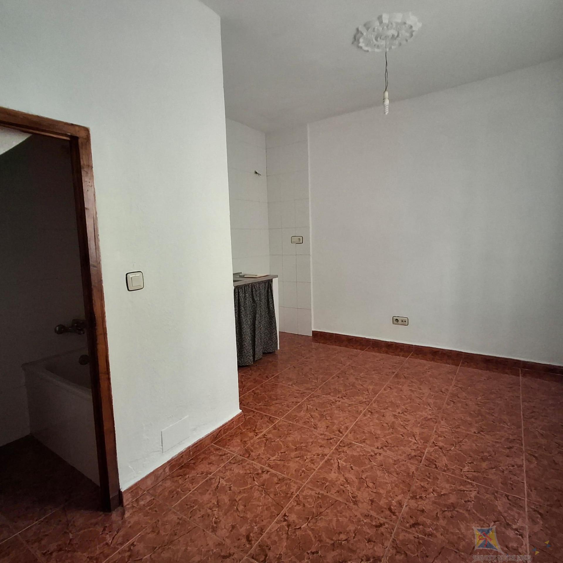 For sale of house in Láujar de Andarax