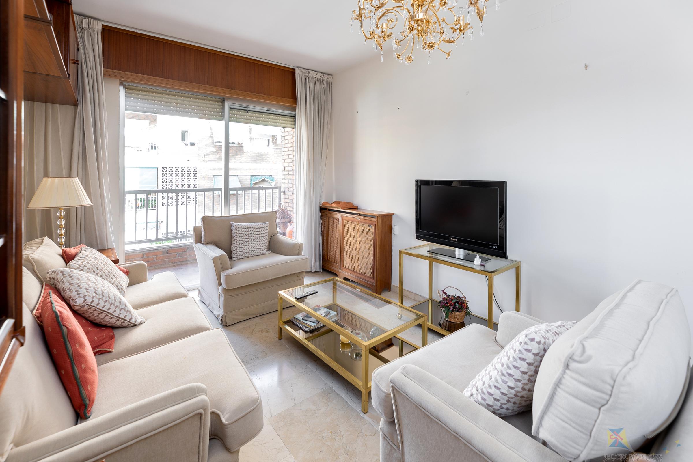For sale of apartment in Granada