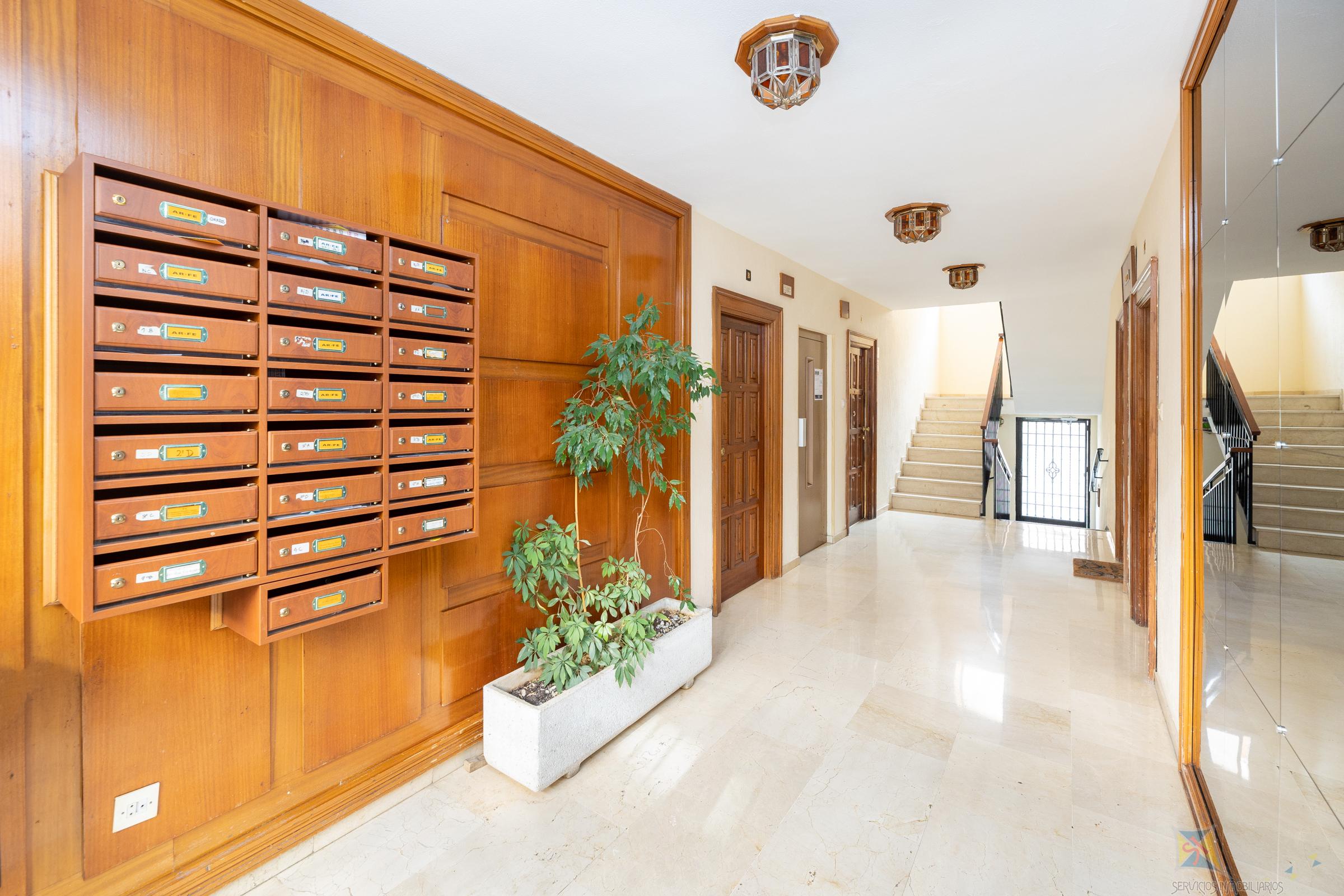 For sale of apartment in Granada