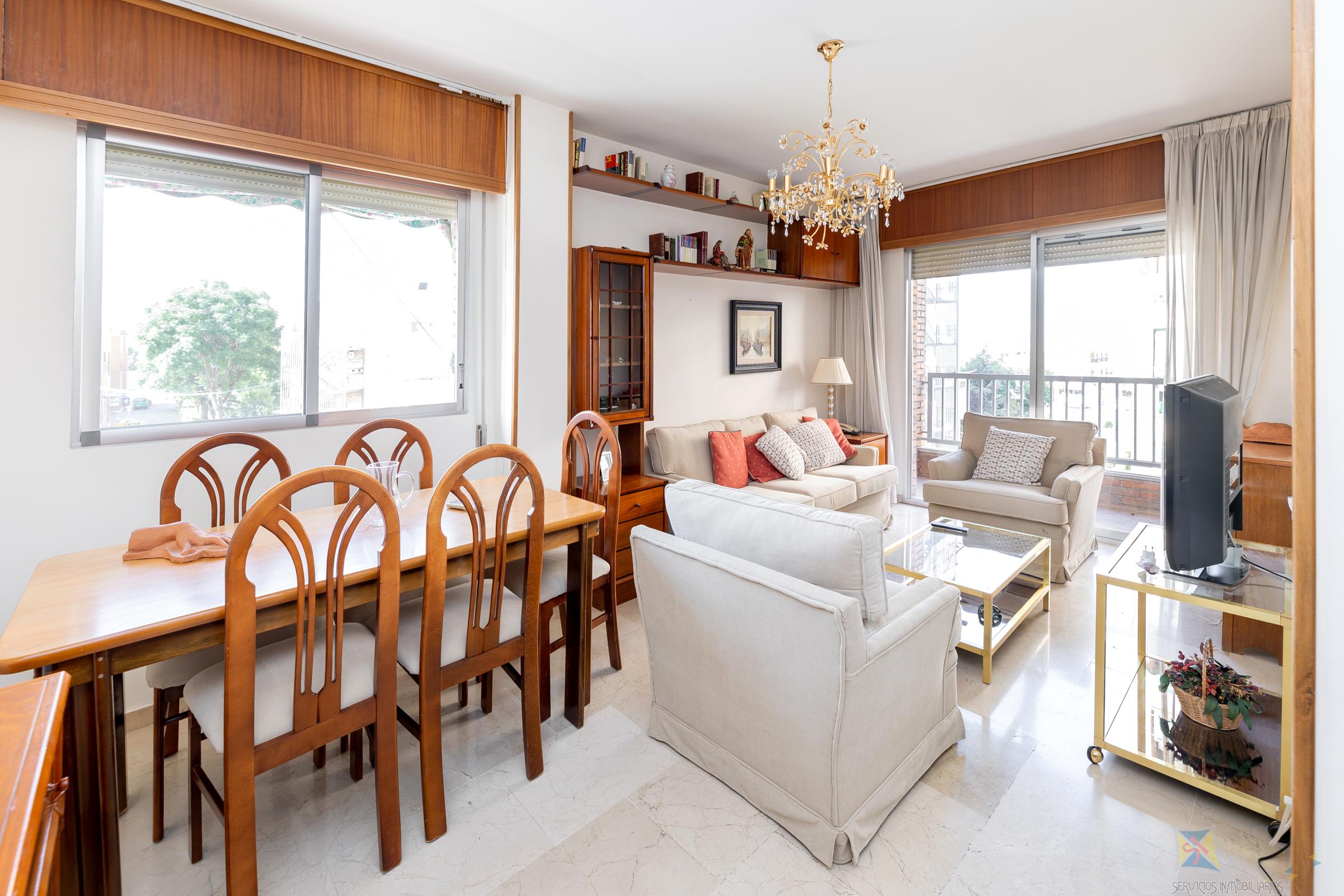For sale of apartment in Granada