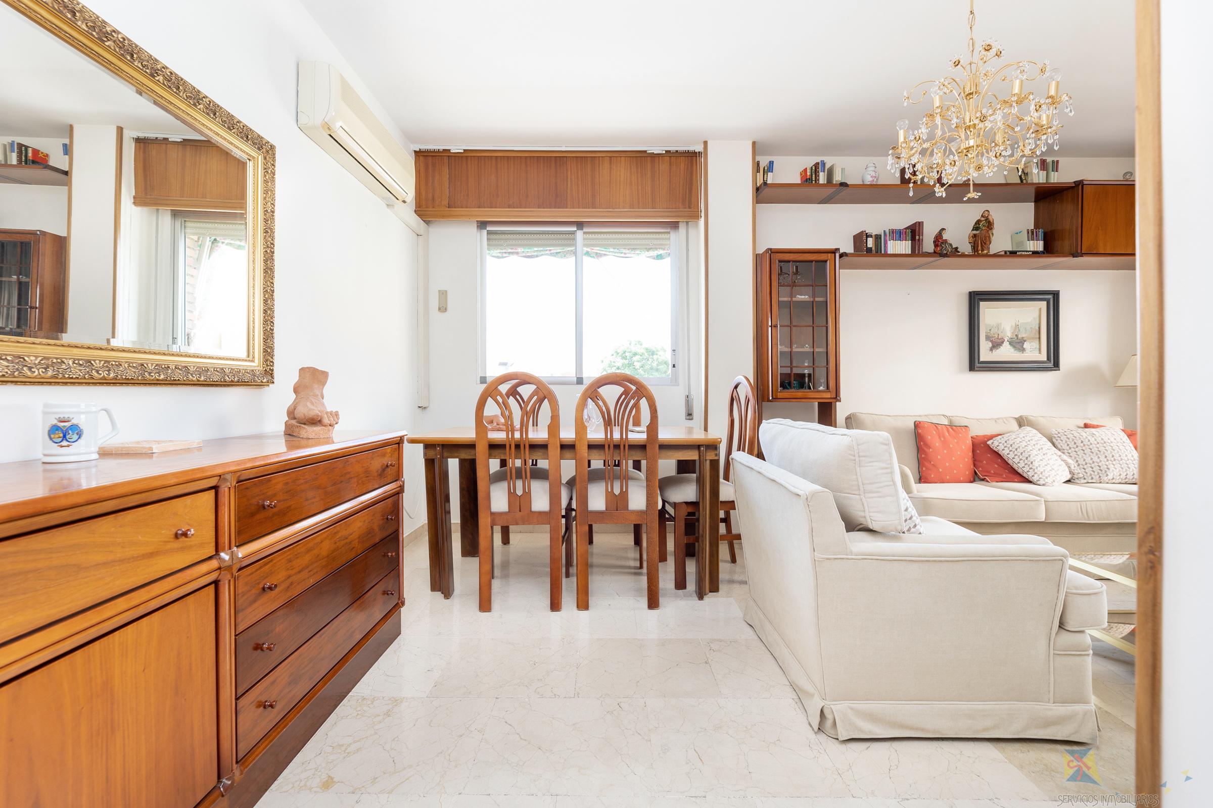 For sale of apartment in Granada