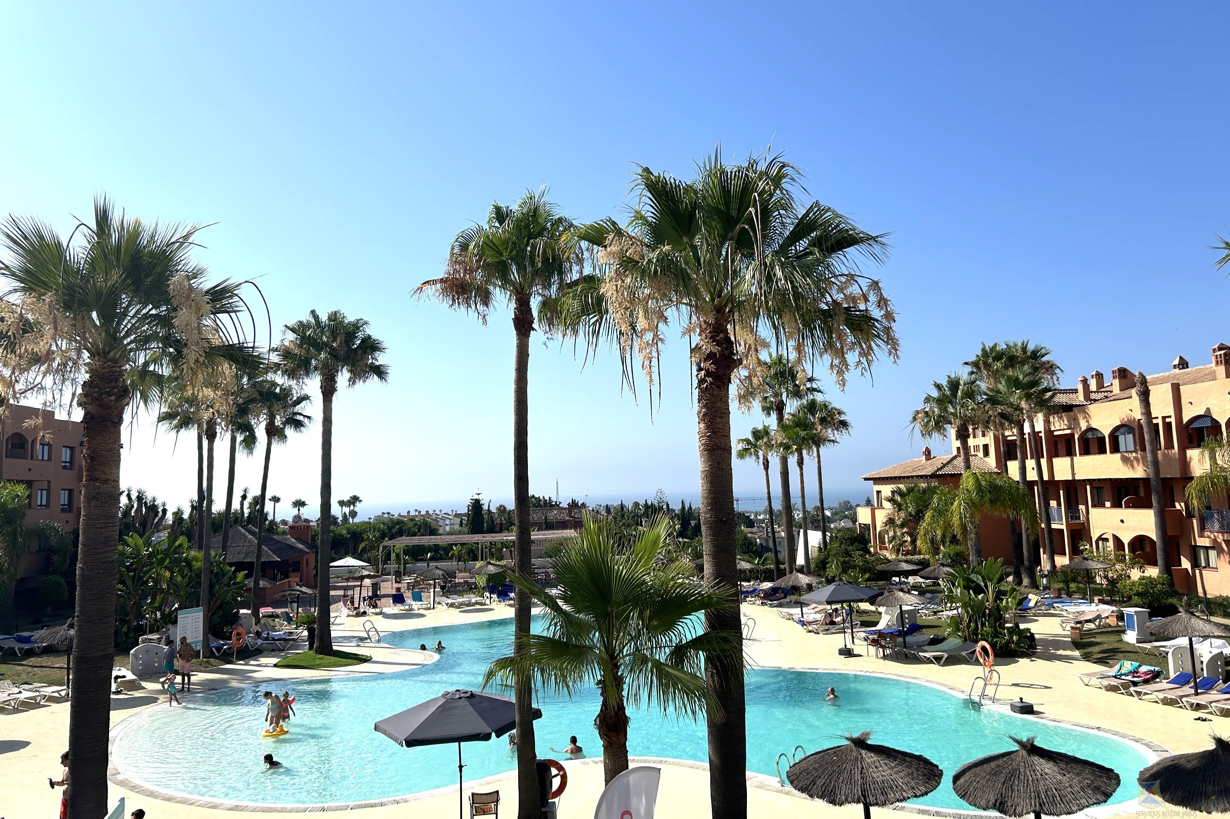 For sale of apartment in Benahavís
