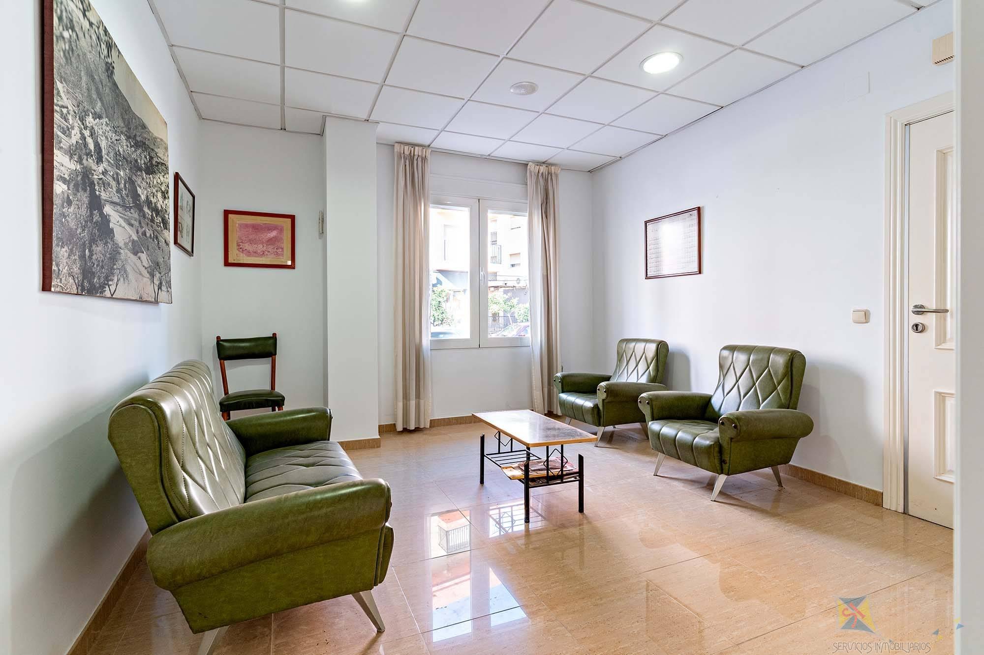 Venta de local en Albuñol