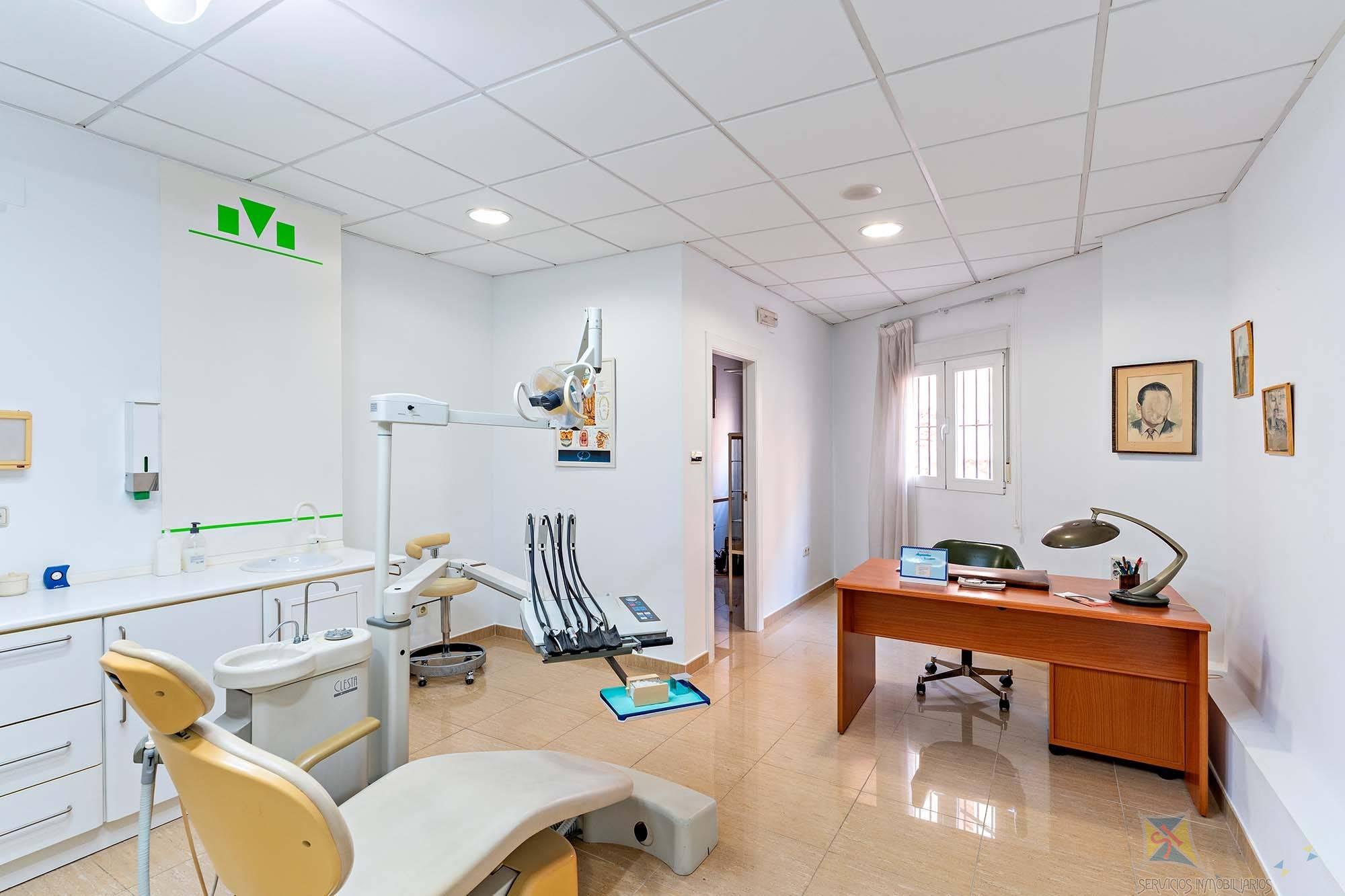 Venta de local en Albuñol