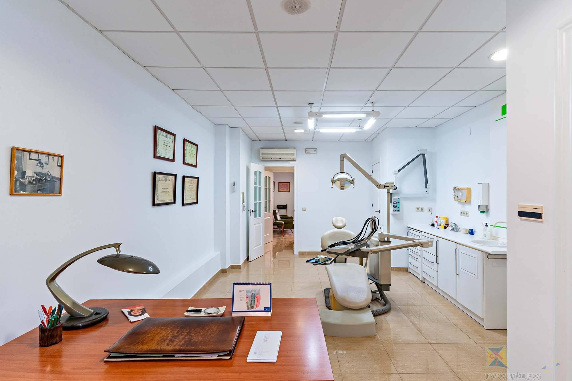 Venta de local en Albuñol