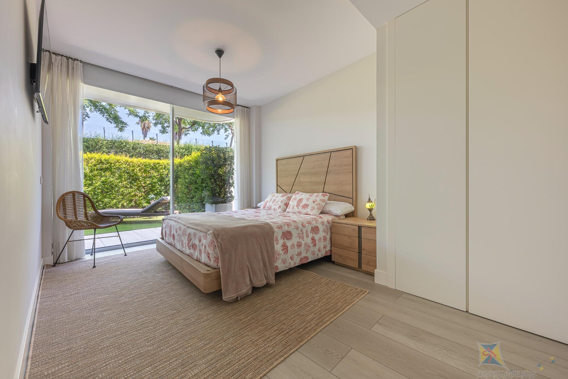 Venta de planta baja en Estepona