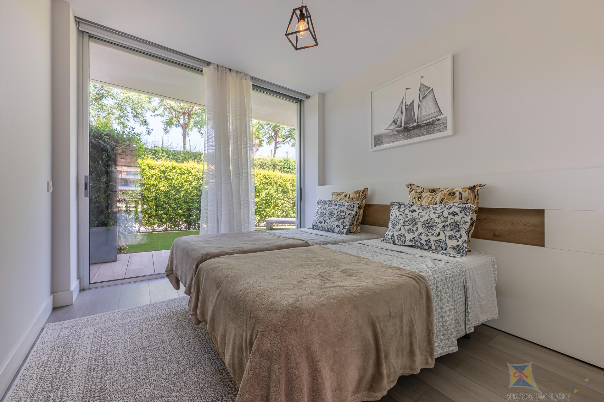 Venta de planta baja en Estepona