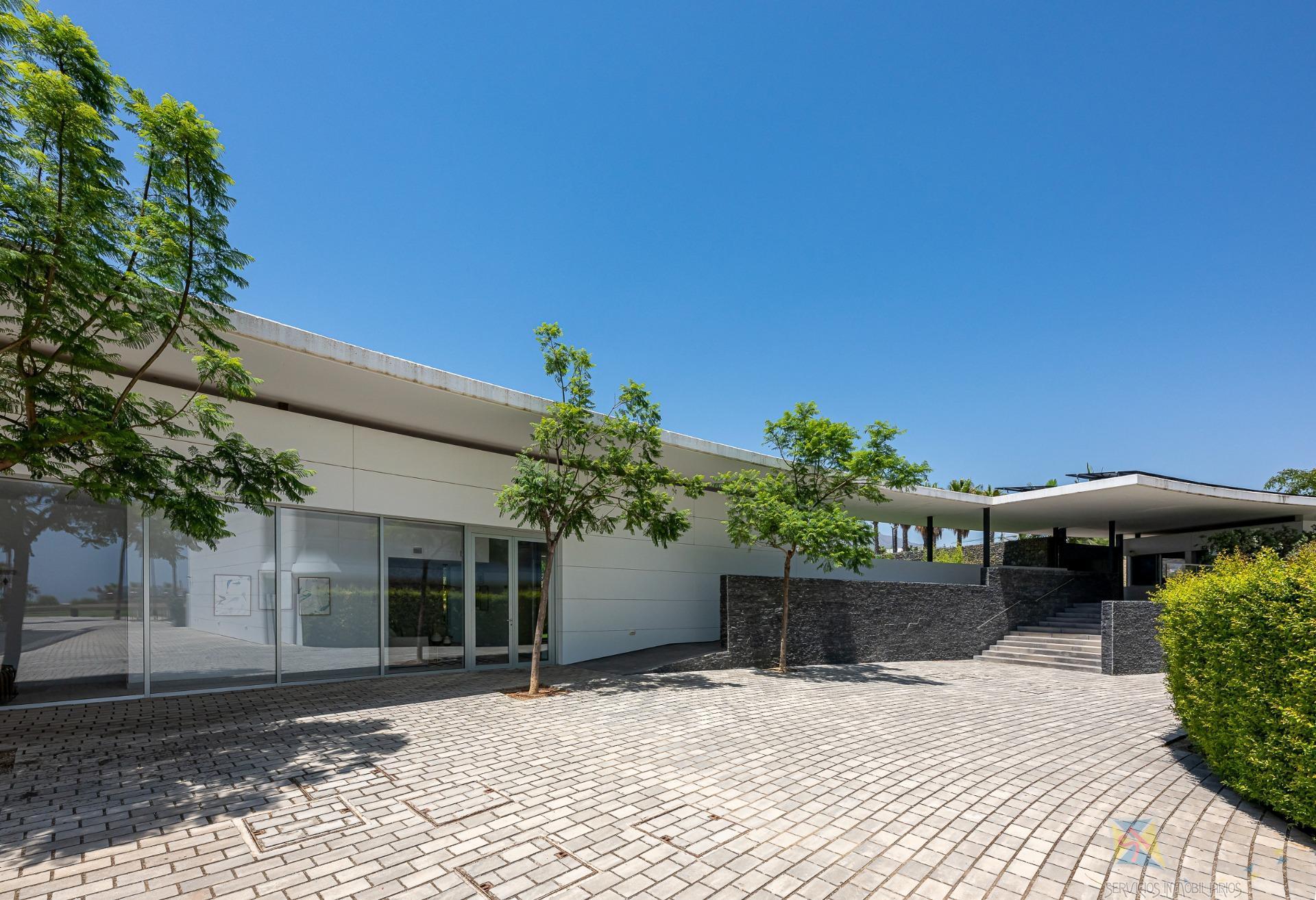 Venta de planta baja en Estepona