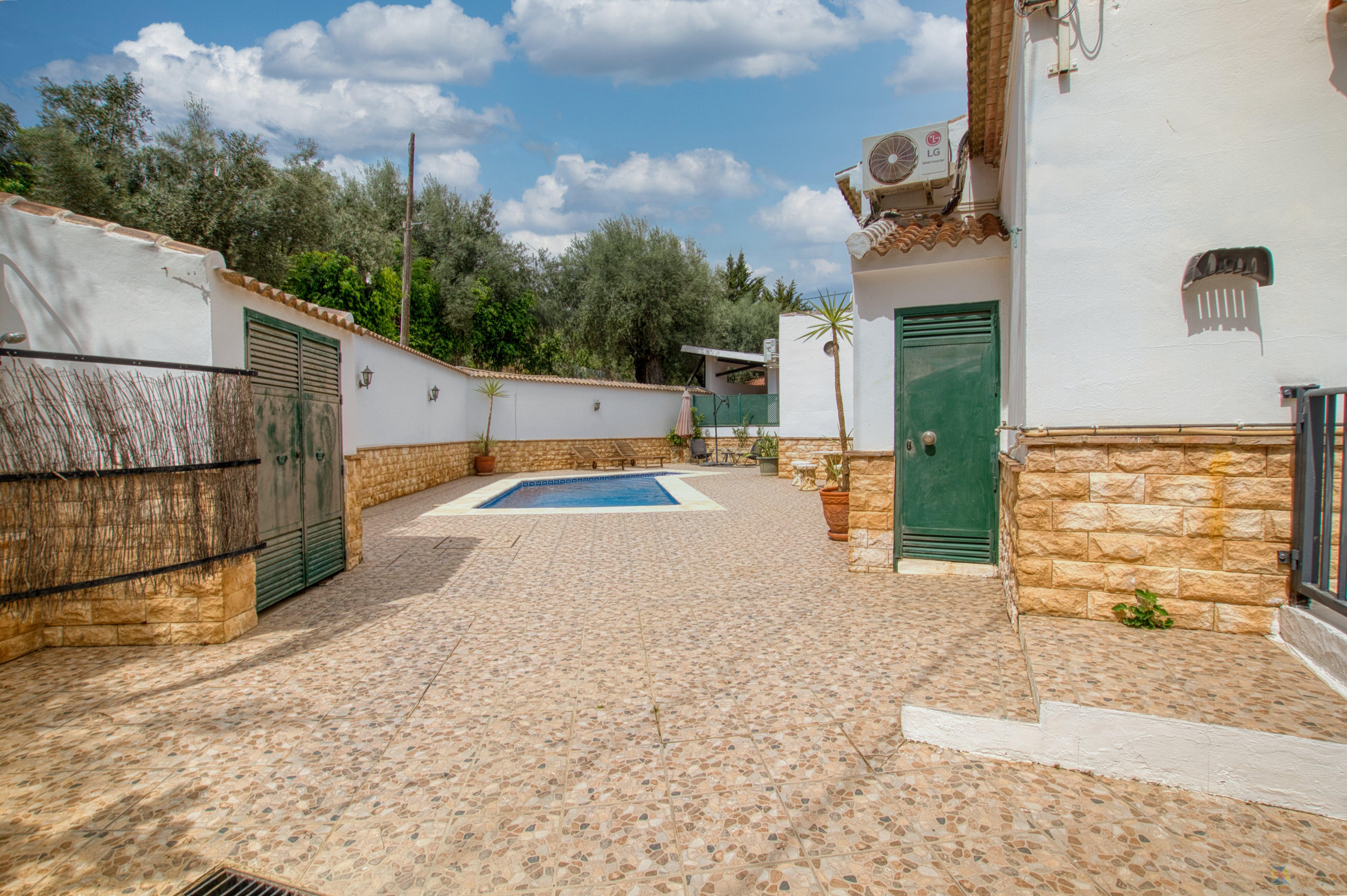 Venta de villa en Periana