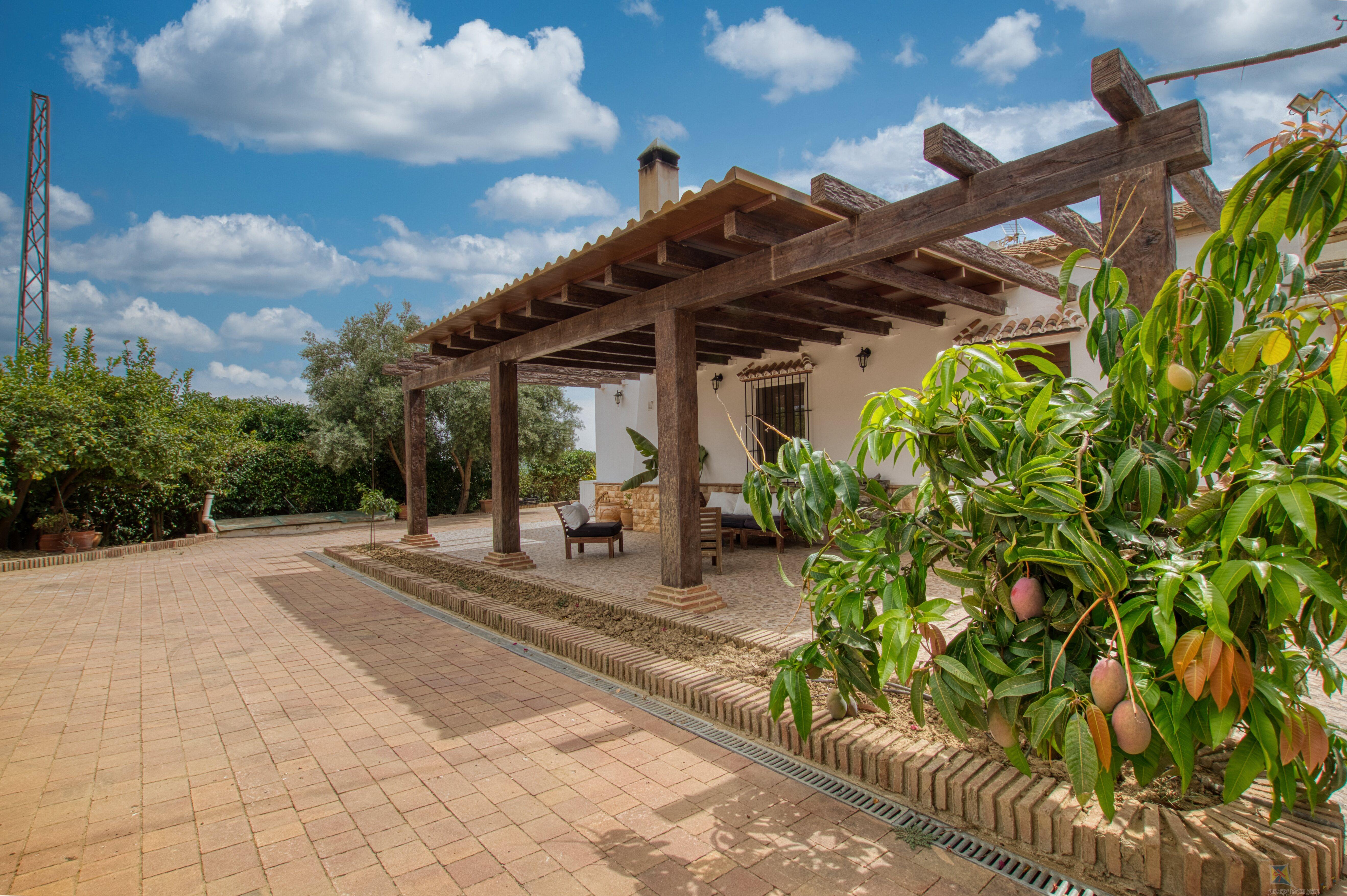 Venta de villa en Periana