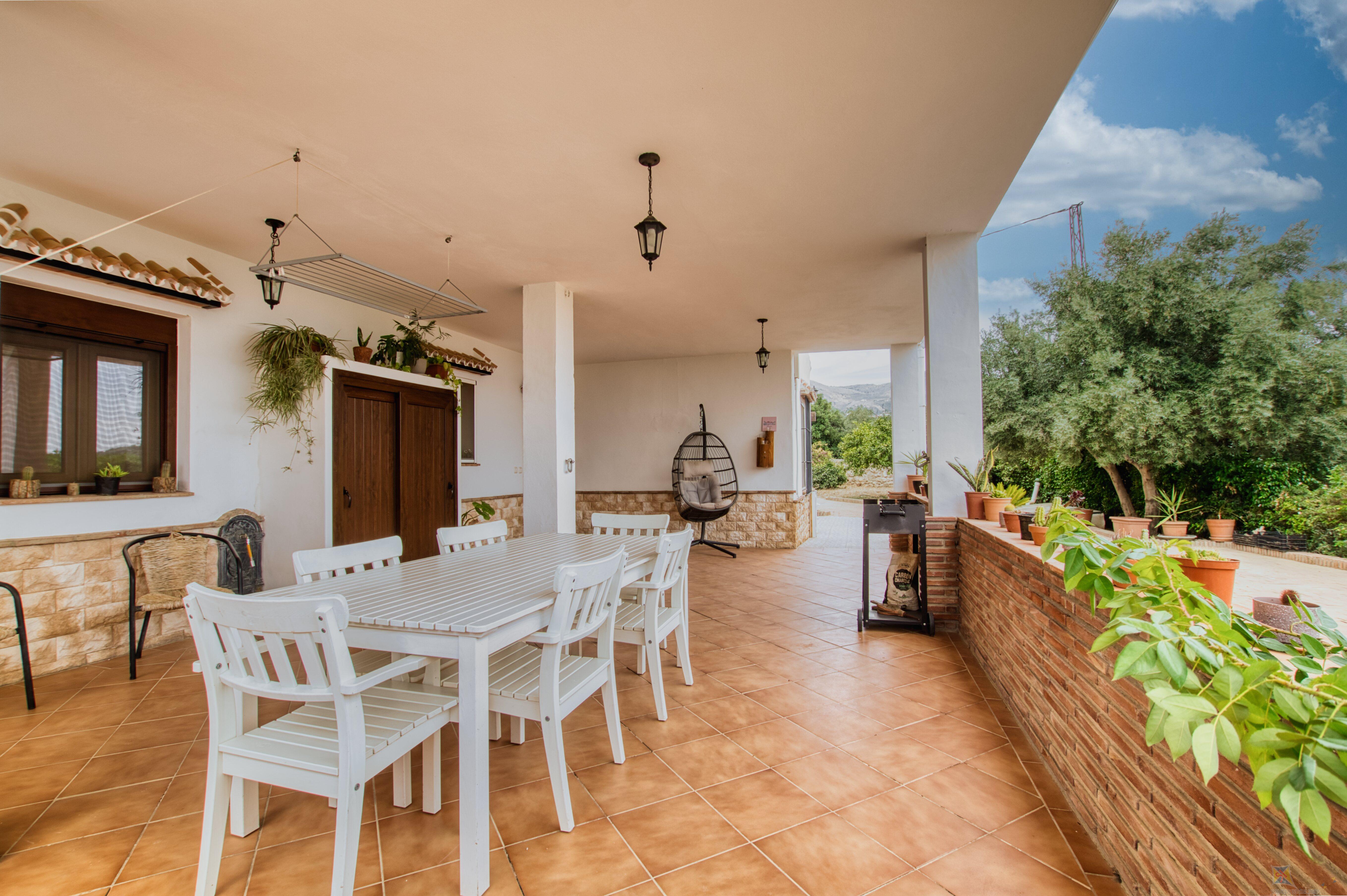 Venta de villa en Periana