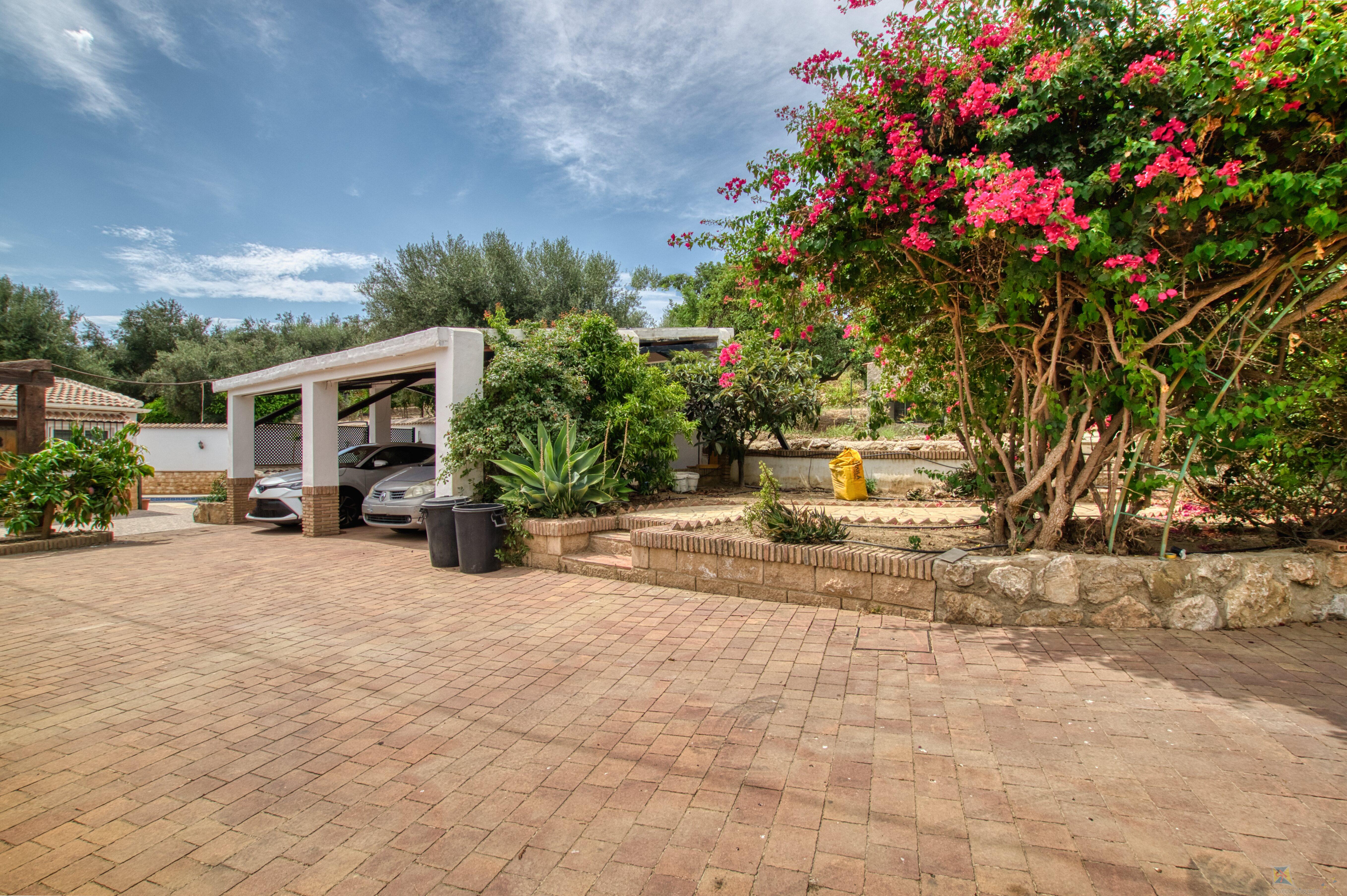 Venta de villa en Periana