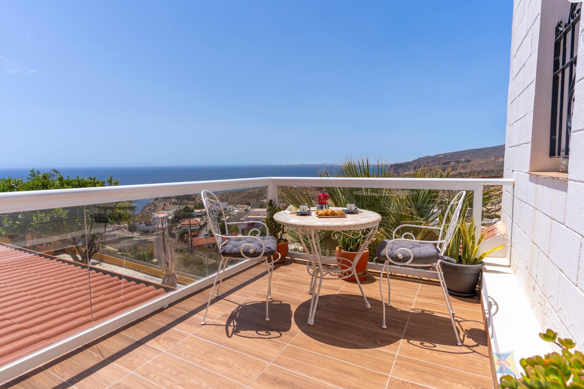 Venta de chalet en Aguadulce