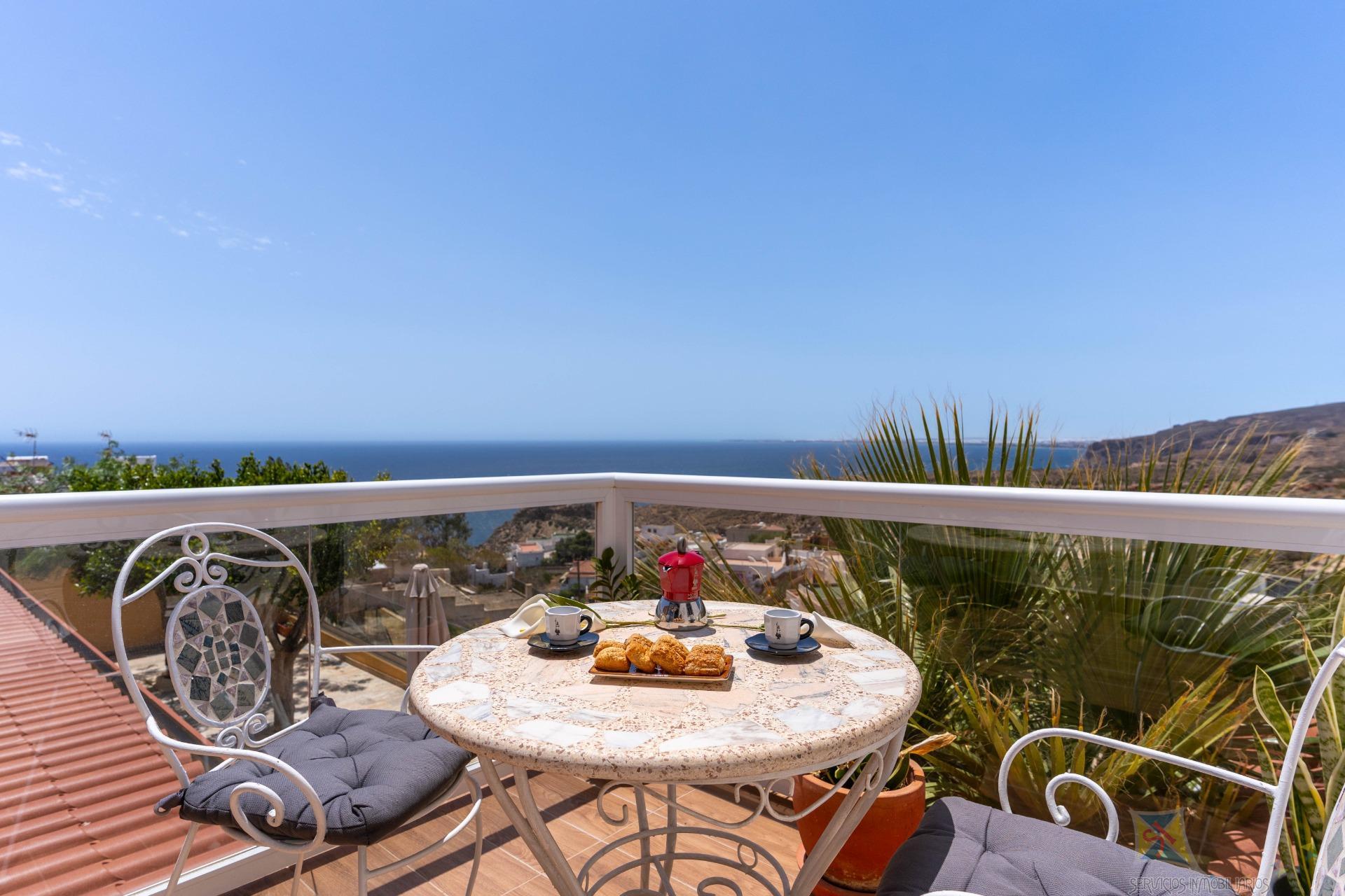 Venta de chalet en Aguadulce