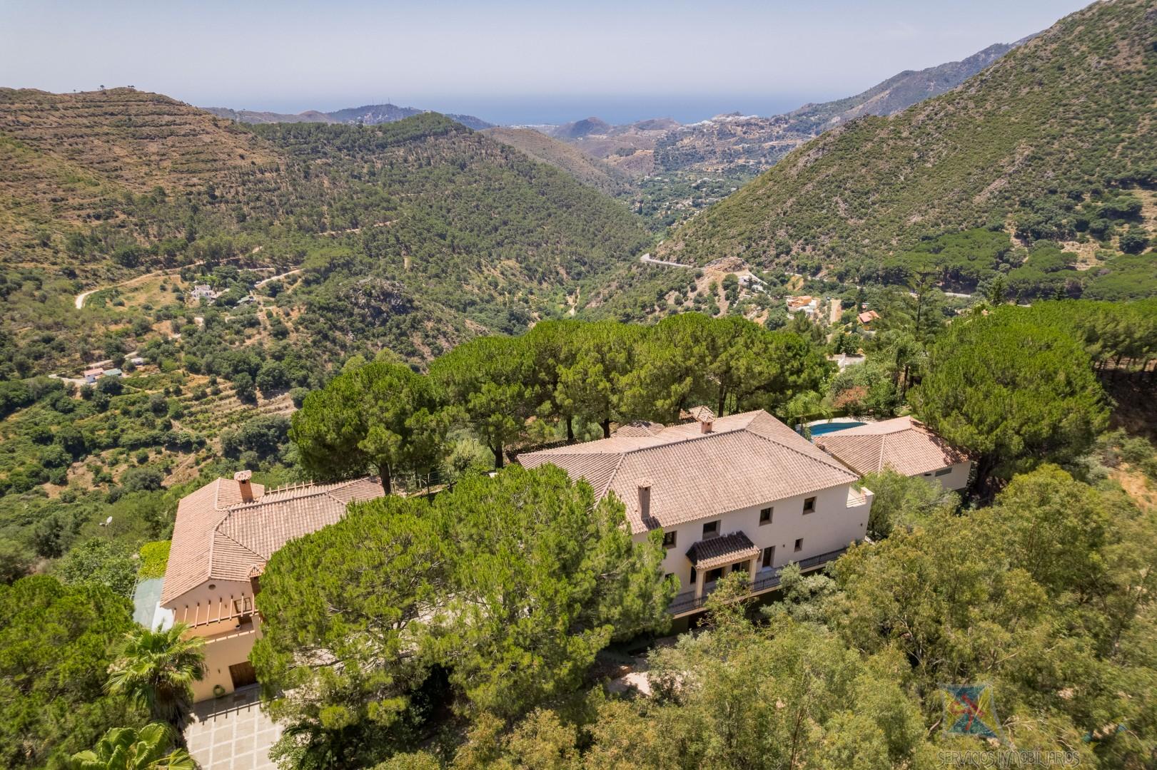 Venta de villa en Ojén