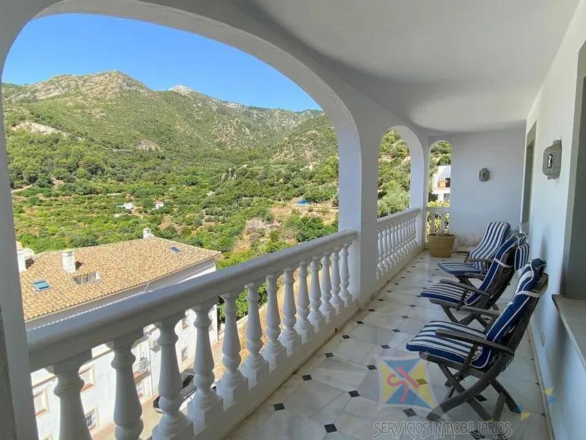 Venta de villa en Ojén