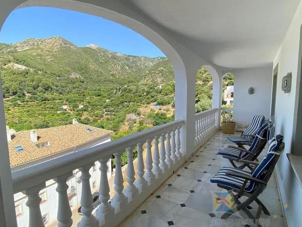 Venta de villa en Ojén