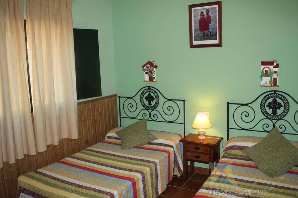 Venta de cortijo en Cortelazor