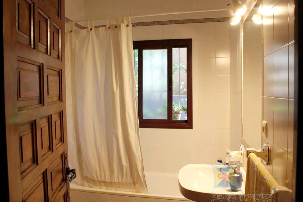 Venta de cortijo en Cortelazor