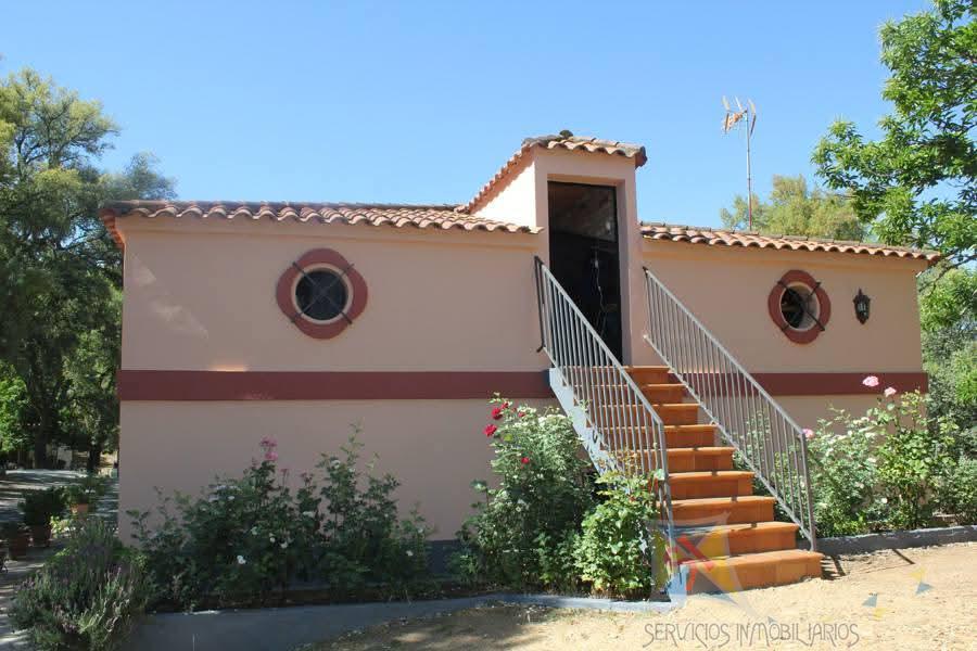 Venta de cortijo en Cortelazor