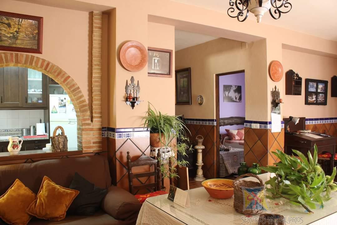 Venta de cortijo en Cortelazor