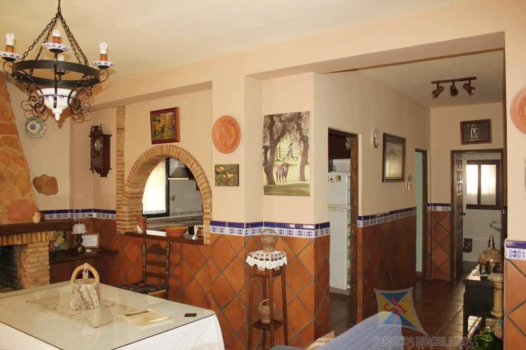 Venta de cortijo en Cortelazor