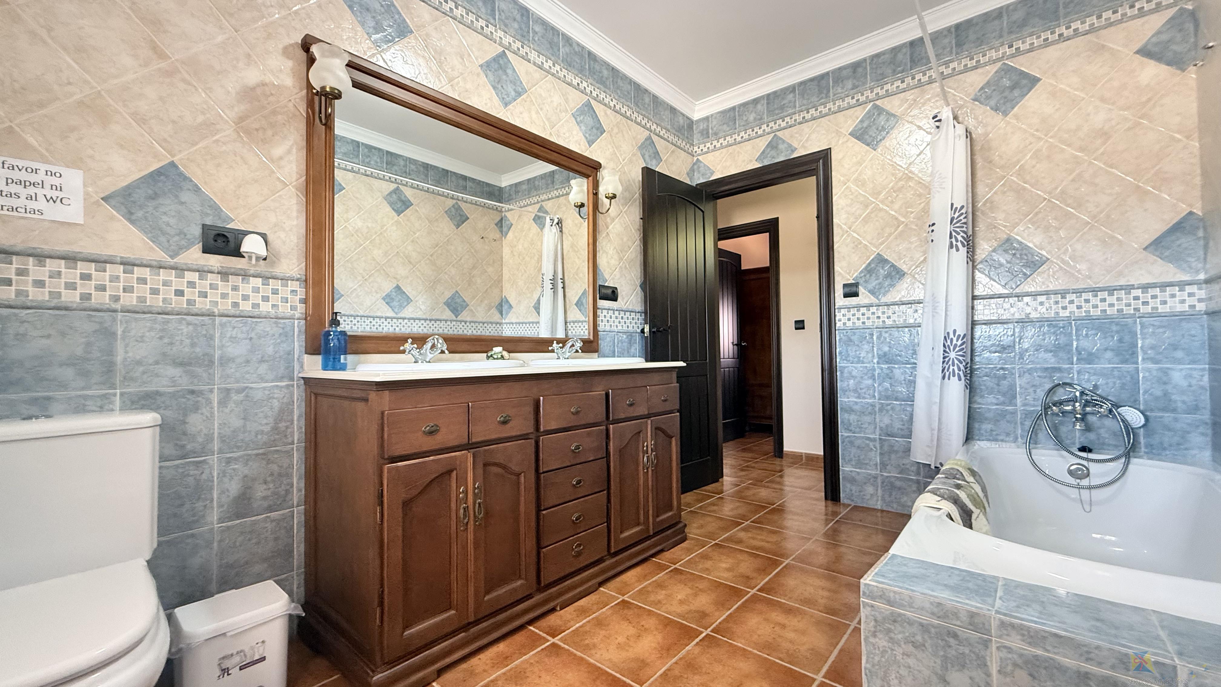 Venta de villa en Valle de Abdalajis