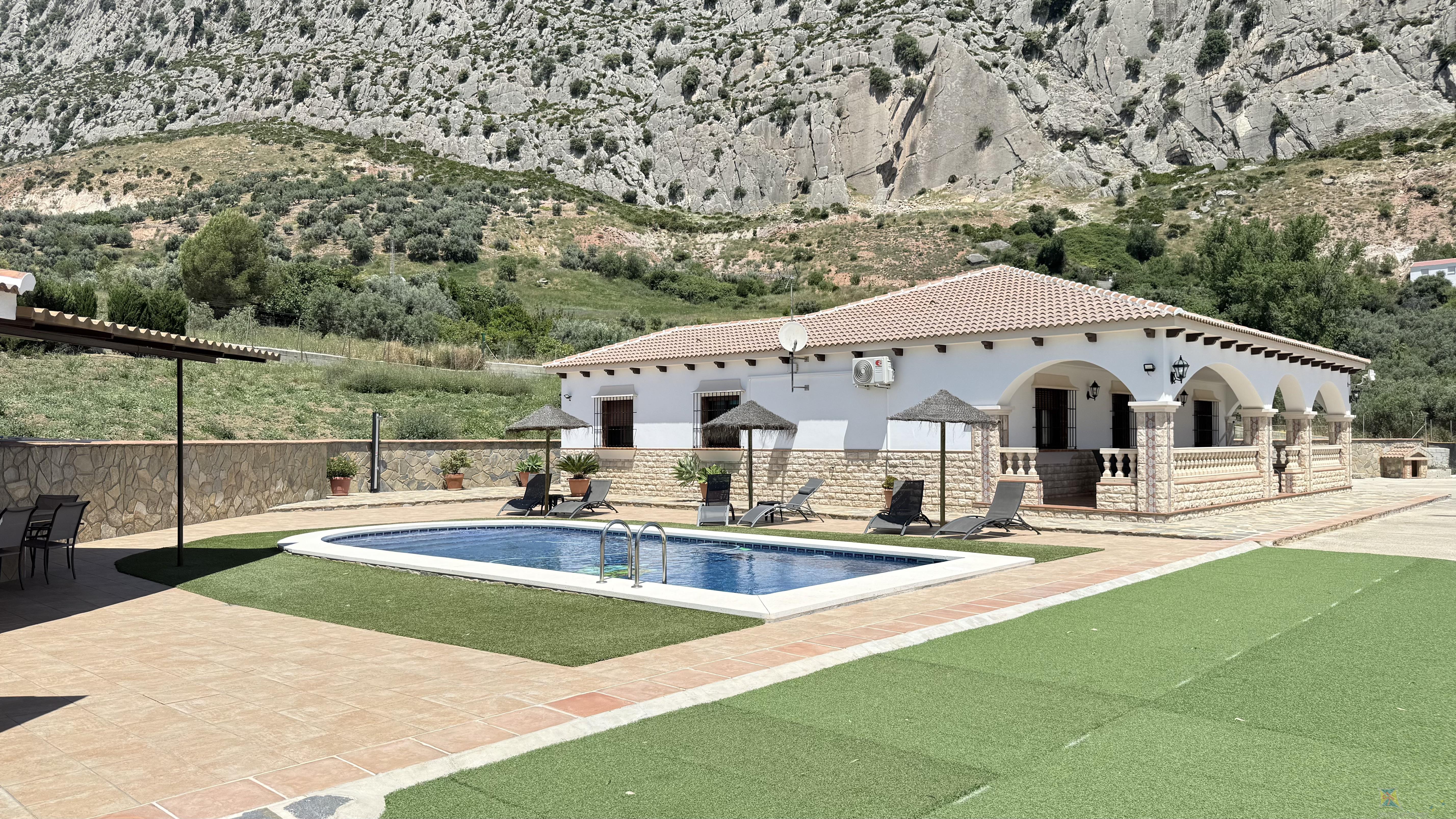 Venta de villa en Valle de Abdalajis