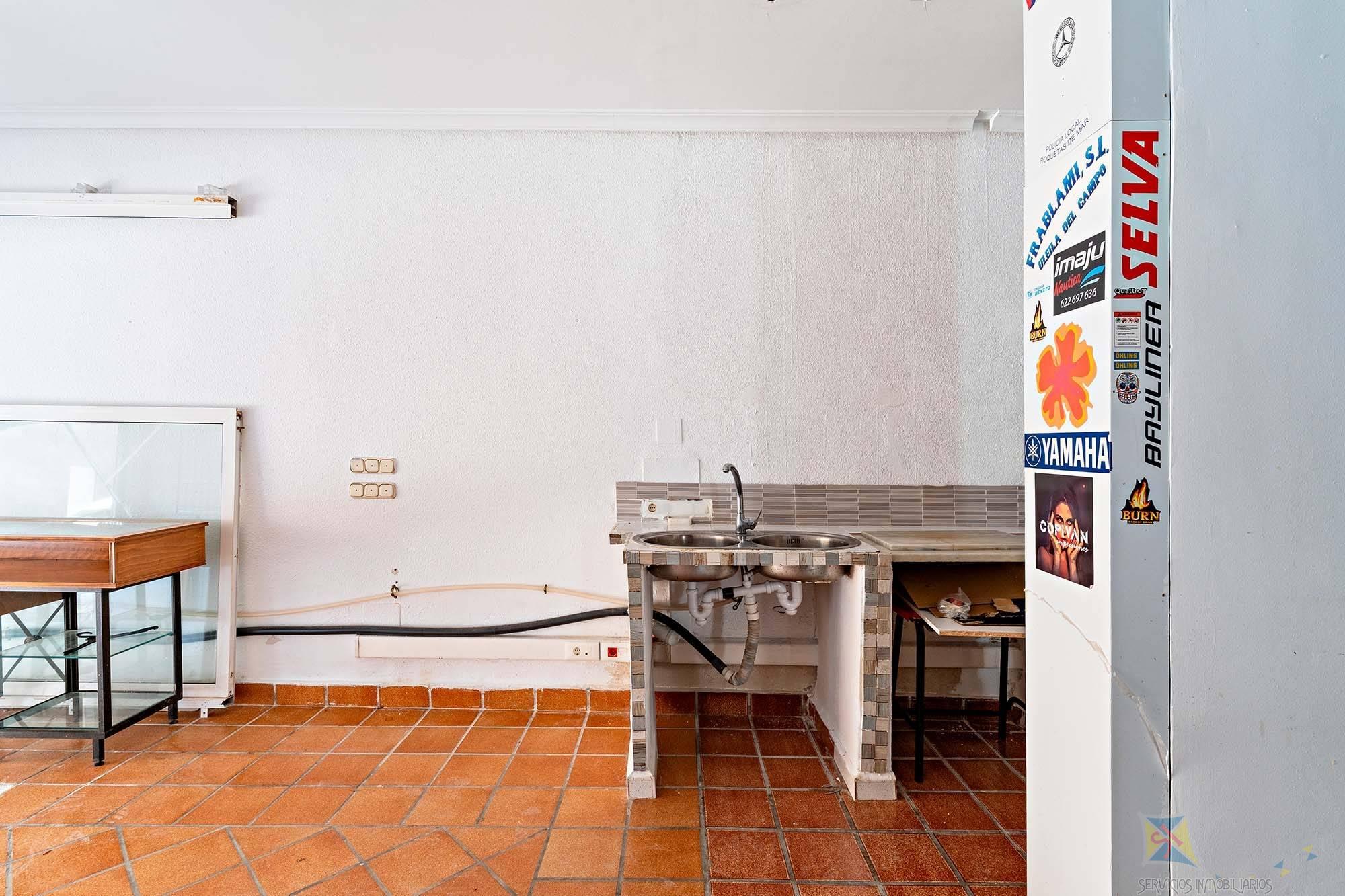 Alquiler de local en Roquetas de Mar