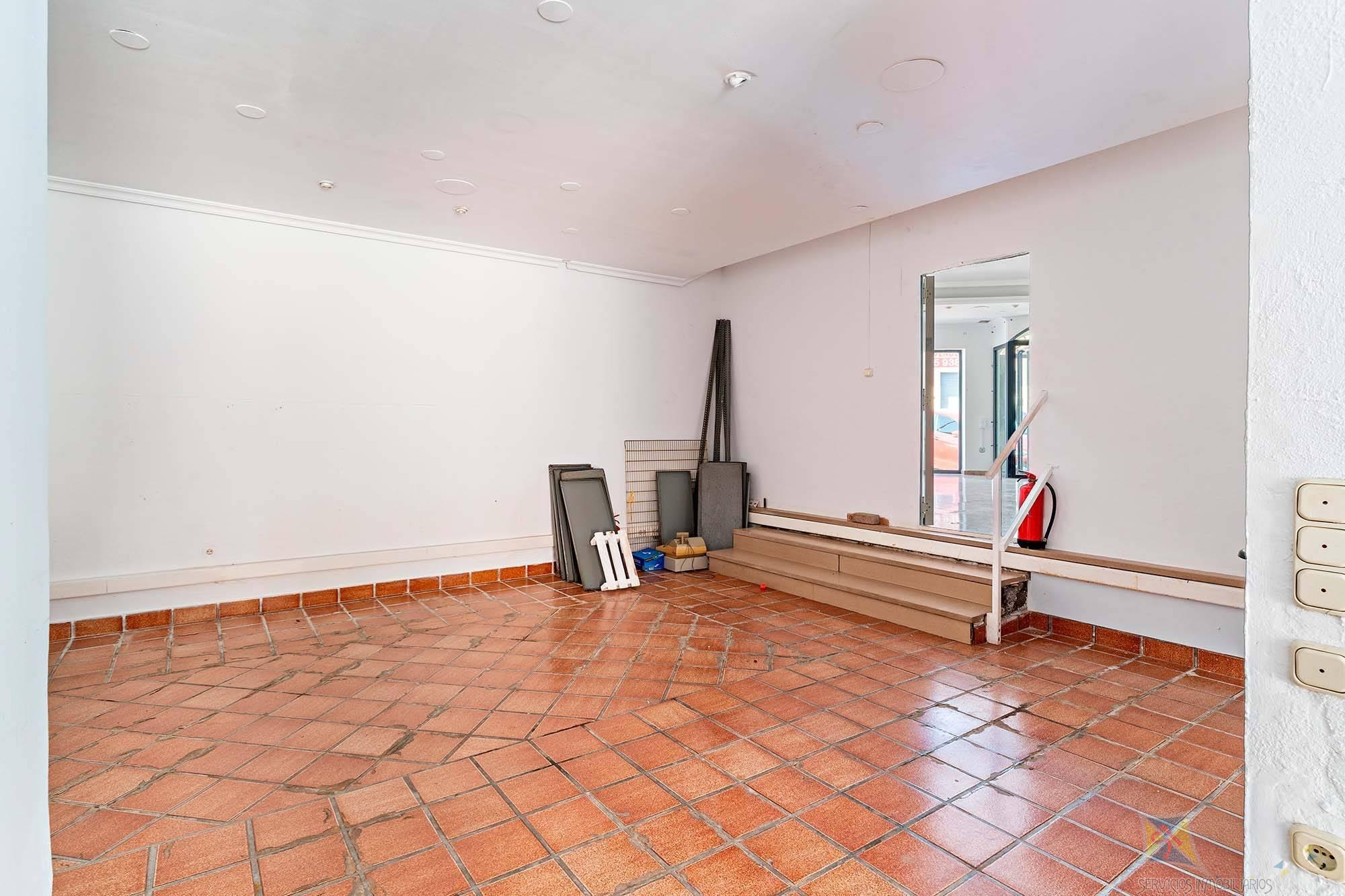 Alquiler de local en Roquetas de Mar