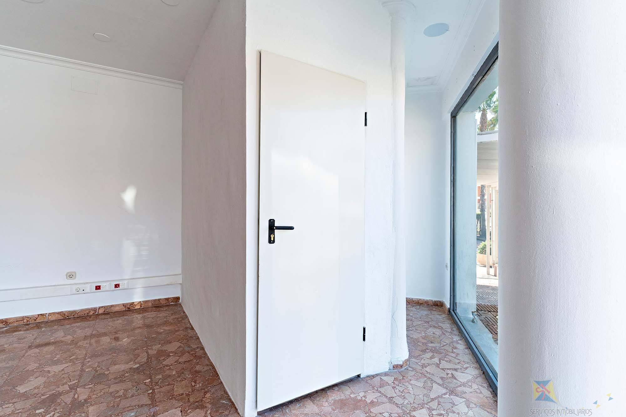 Alquiler de local en Roquetas de Mar