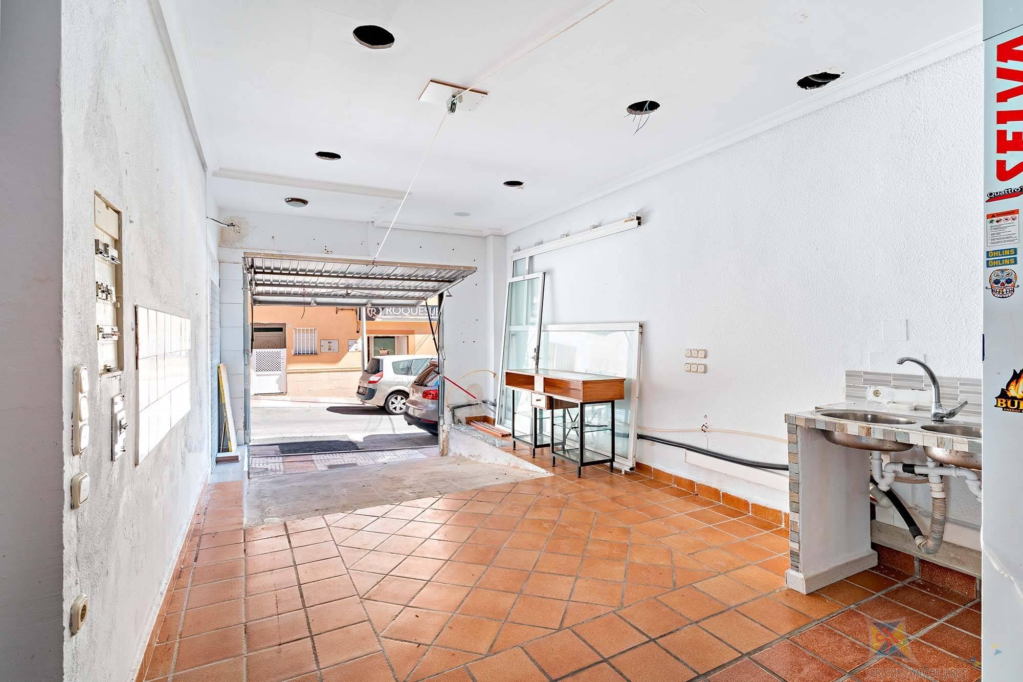 Alquiler de local en Roquetas de Mar