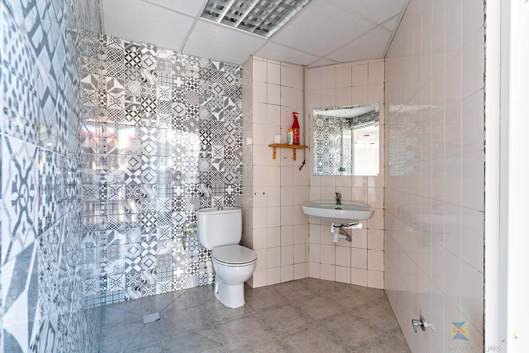 Alquiler de local en Roquetas de Mar