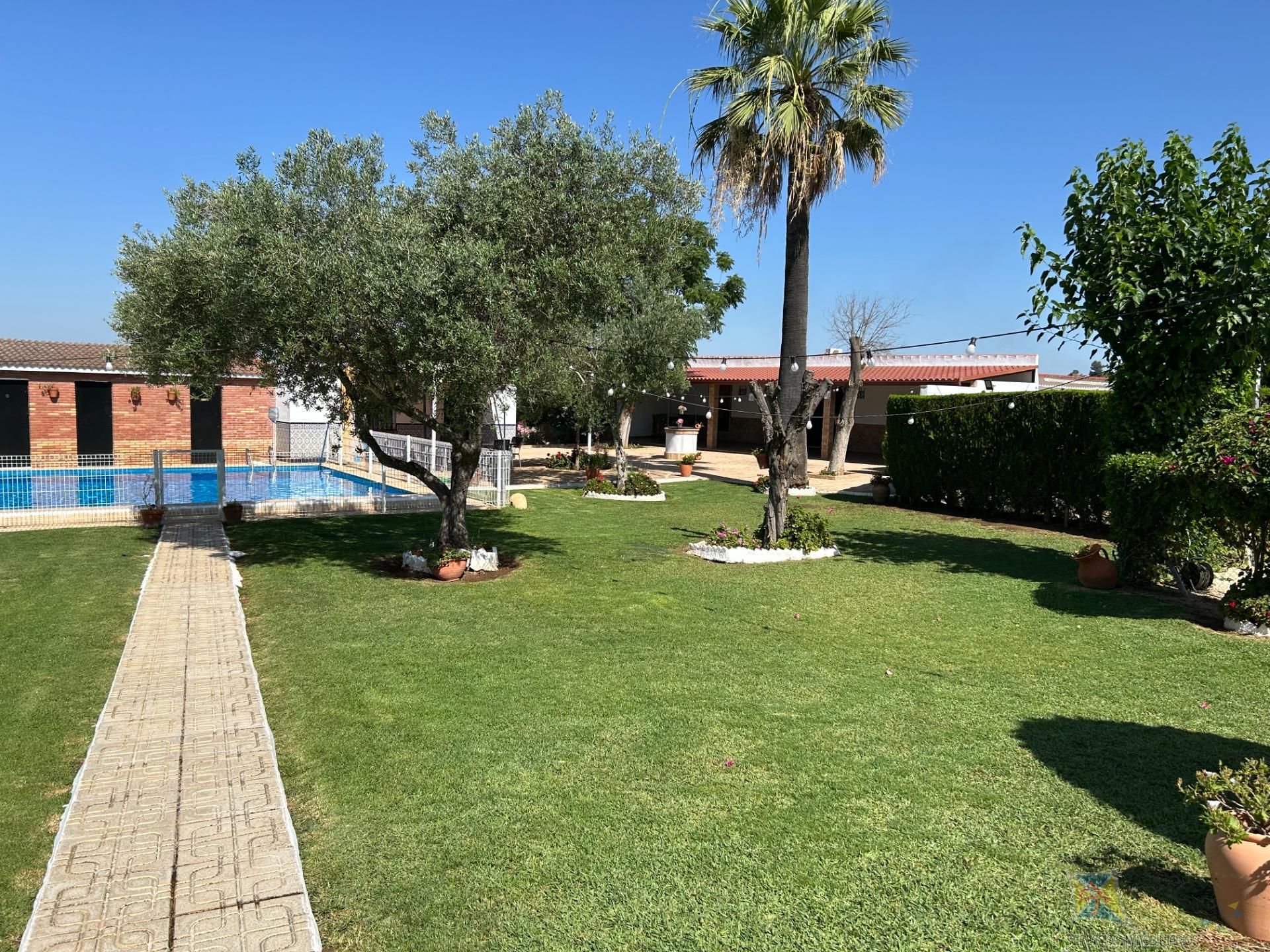 Venta de chalet en Villanueva del Ariscal