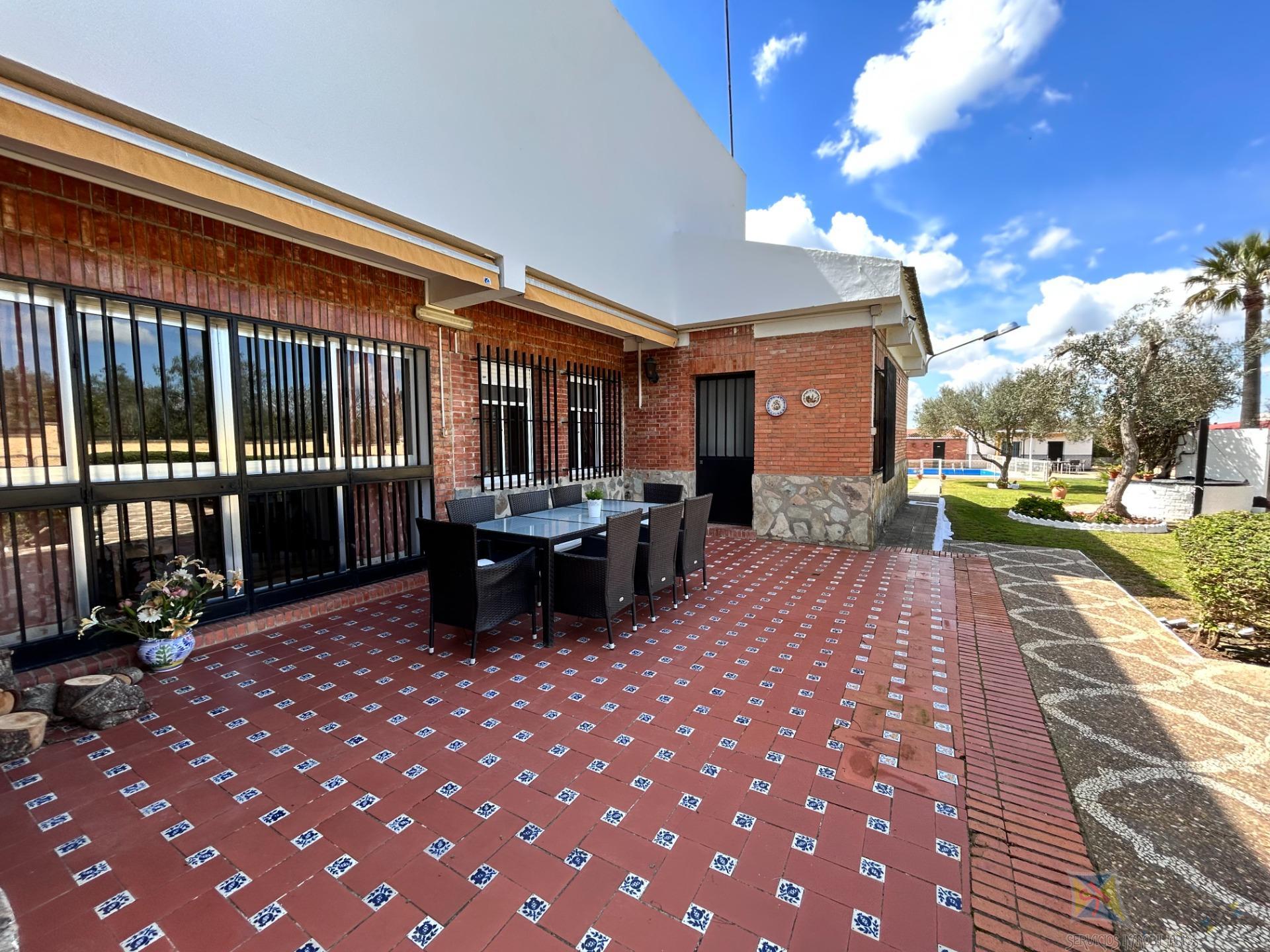 Venta de chalet en Villanueva del Ariscal