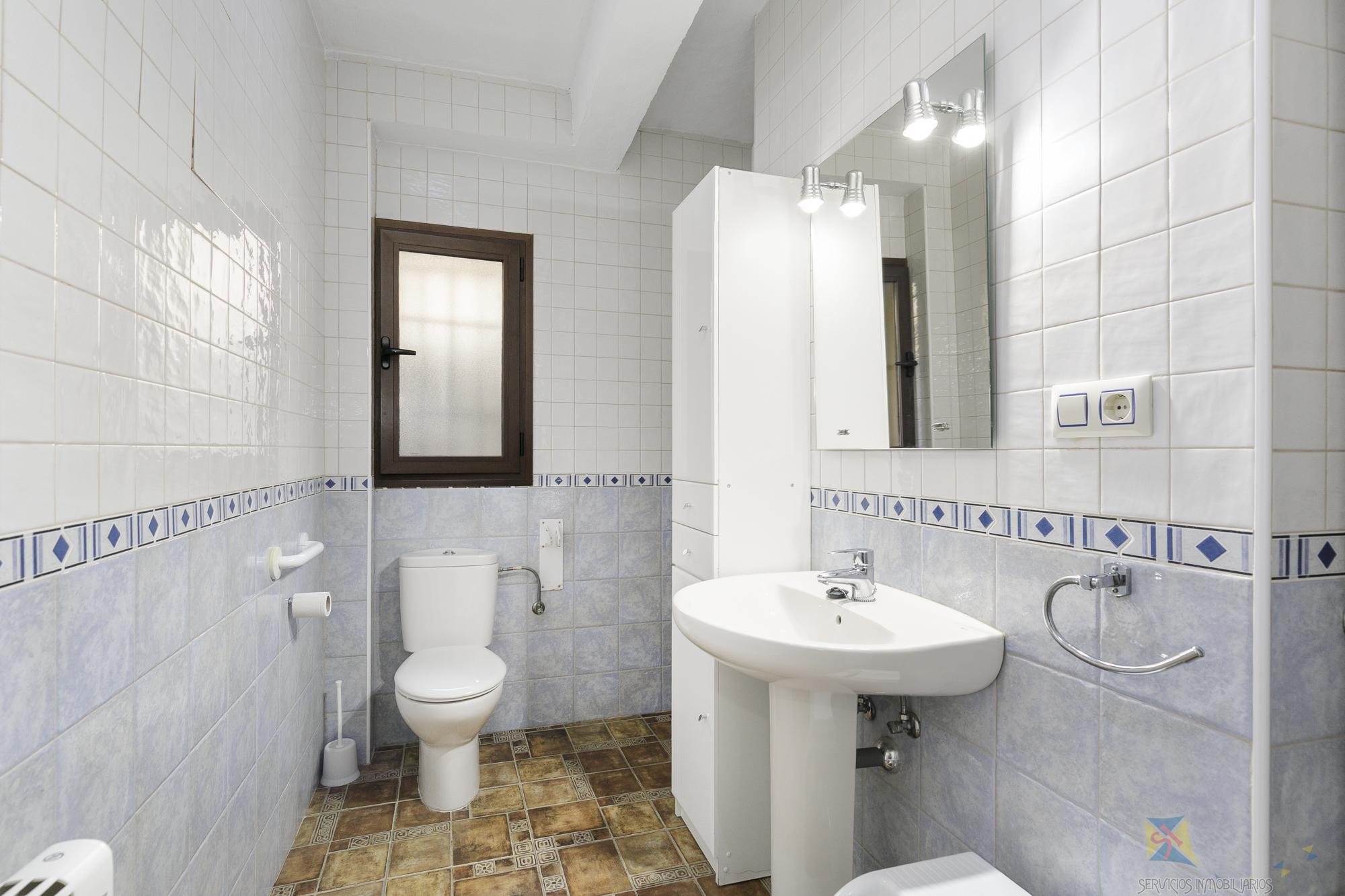 Venta de local en Granada